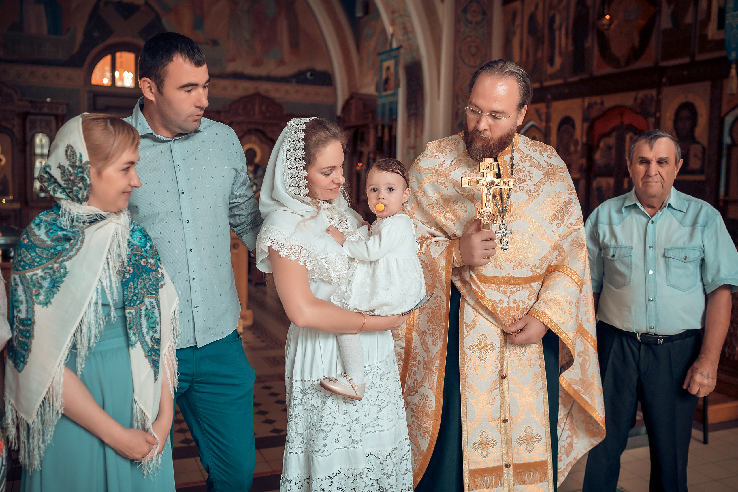 Крещение Валерии. Фотограф на Крещение и Венчание в Красноярске Рамазанова Юлия