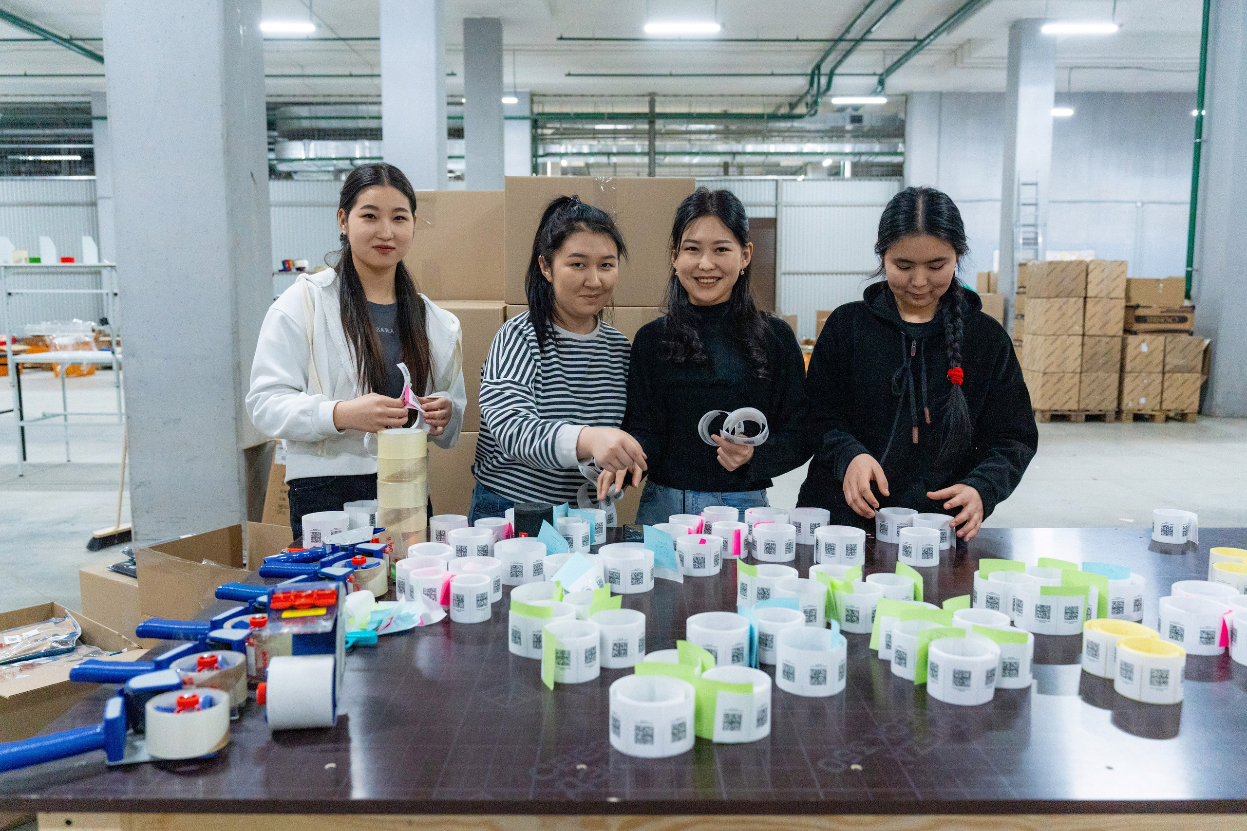 Фотосессия на складе фулфилмента в Фудсити, фотосъемка на складе