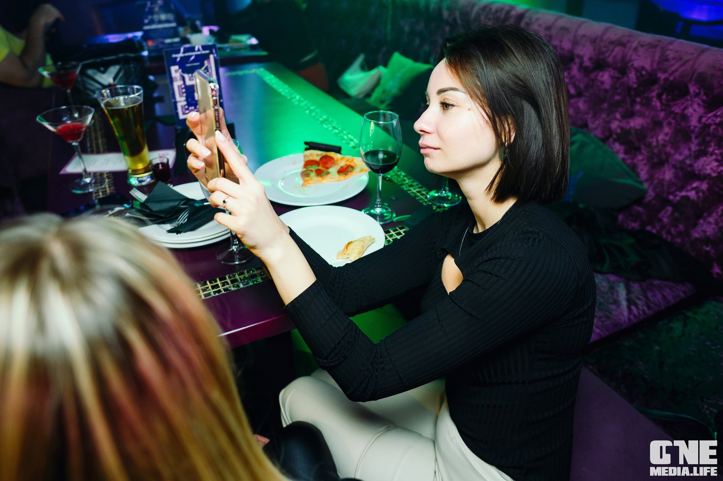 Фоторепортаж из караоке-клуба Эйфория. One Media Life: фоторепортажи, фотоотчеты с мероприятий и заведений