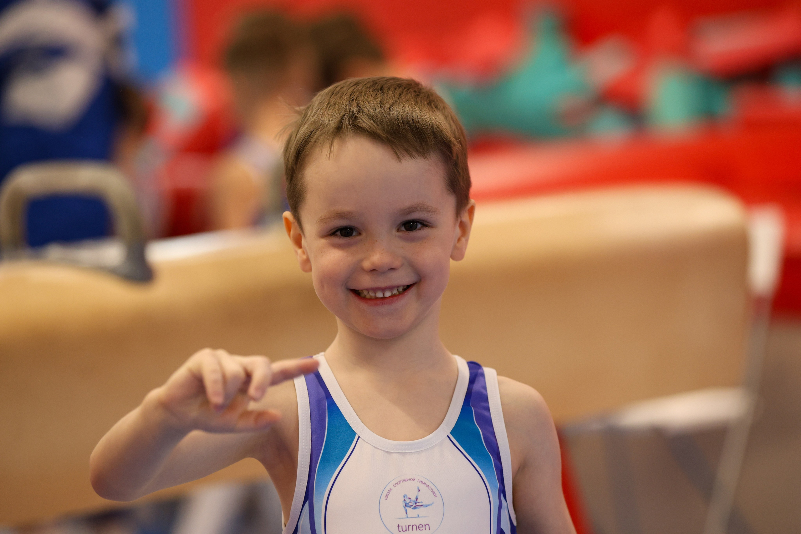 Спортивная гимнастика в школе Турнен. Фотограф в Москве портреты | репортажи | спорт