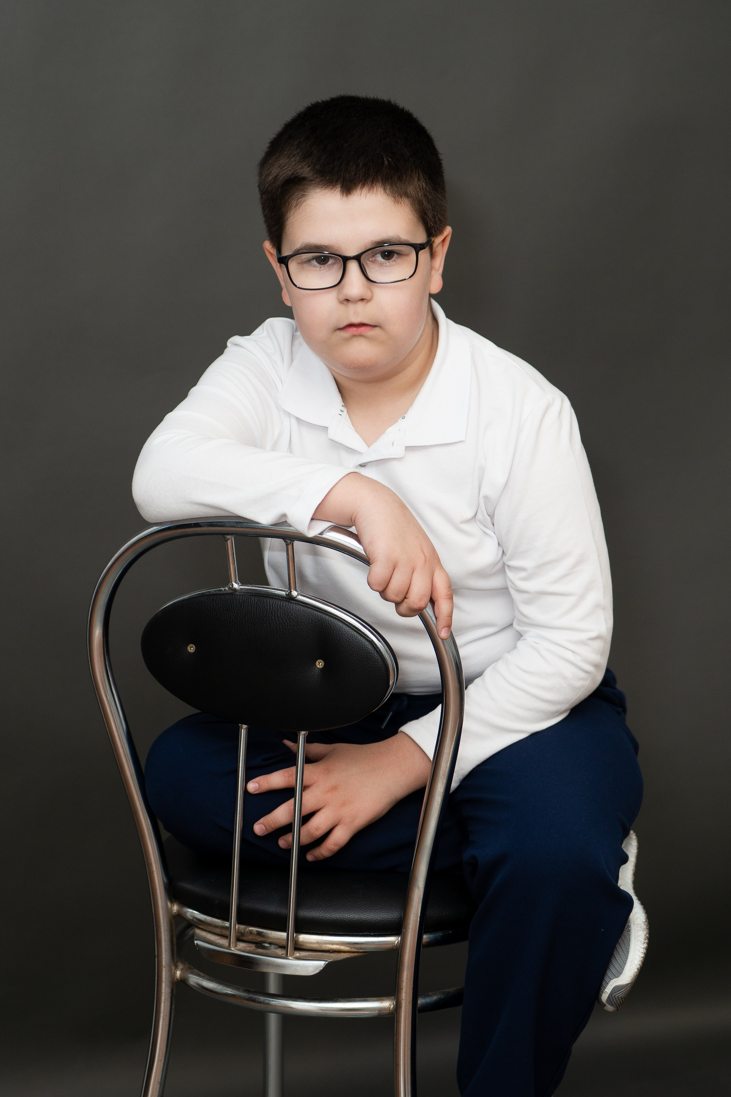 Фотосессия в студии для выпускных альбомов (начальная школа). Выпускные Альбомы и Фотосессии п. Кавалерово