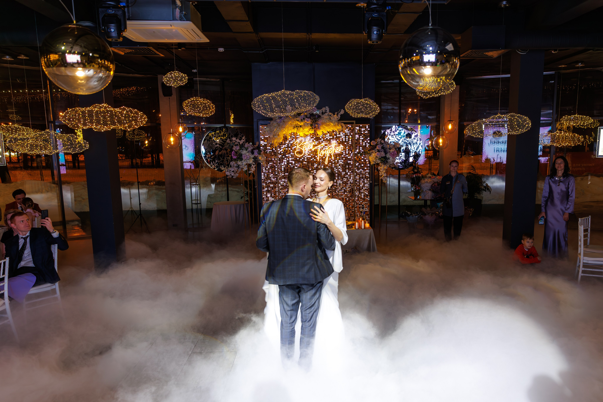 Свадьба в ресторане Малиновка м.Сокольники. Свадебный фотограф Москва и МО Сергей Киржаев