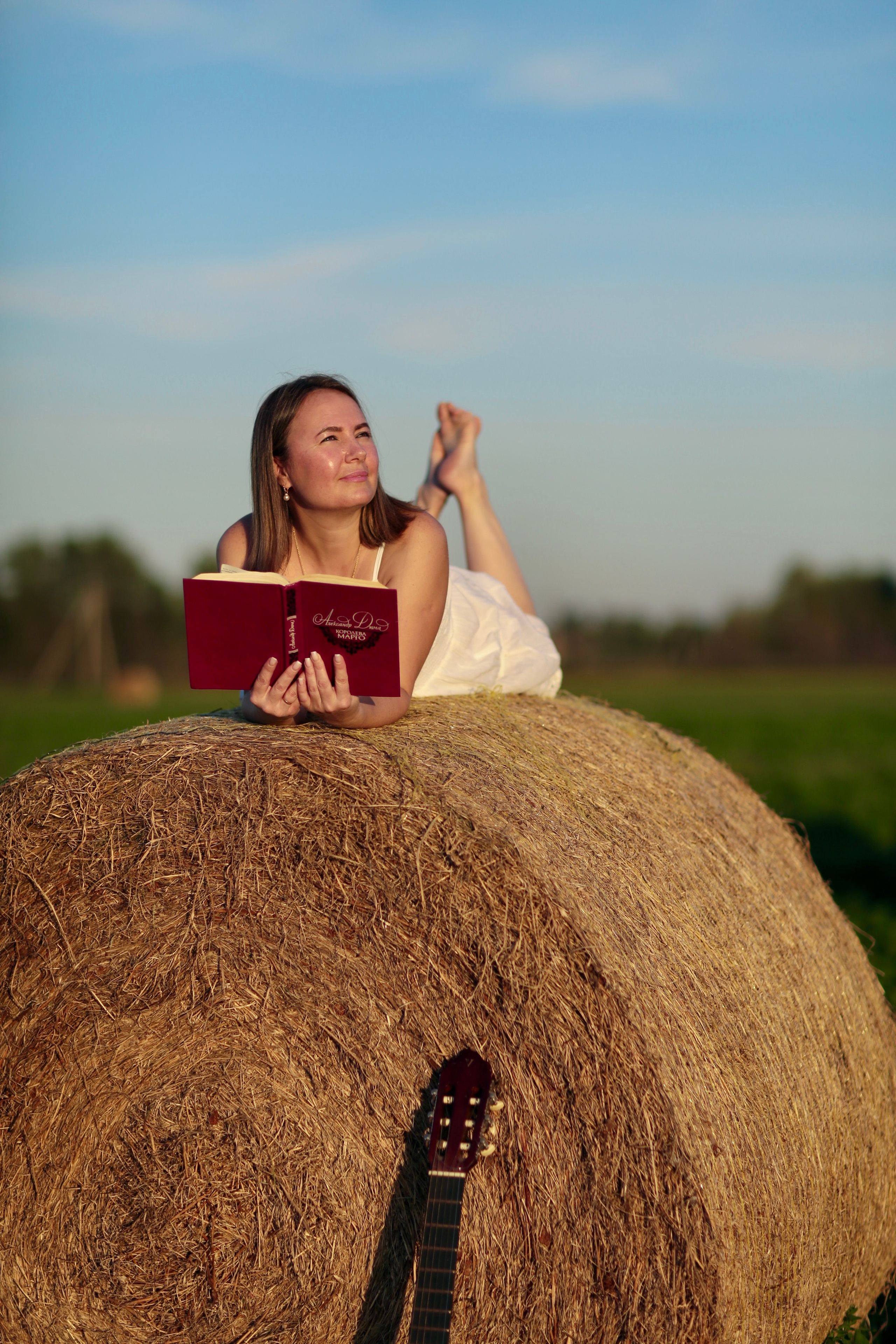 В стогах…. Свадебный и семейный фотограф-Королева Натали/Раменское-Жуковский-Москва/тел.+7 (985) 153-75-43