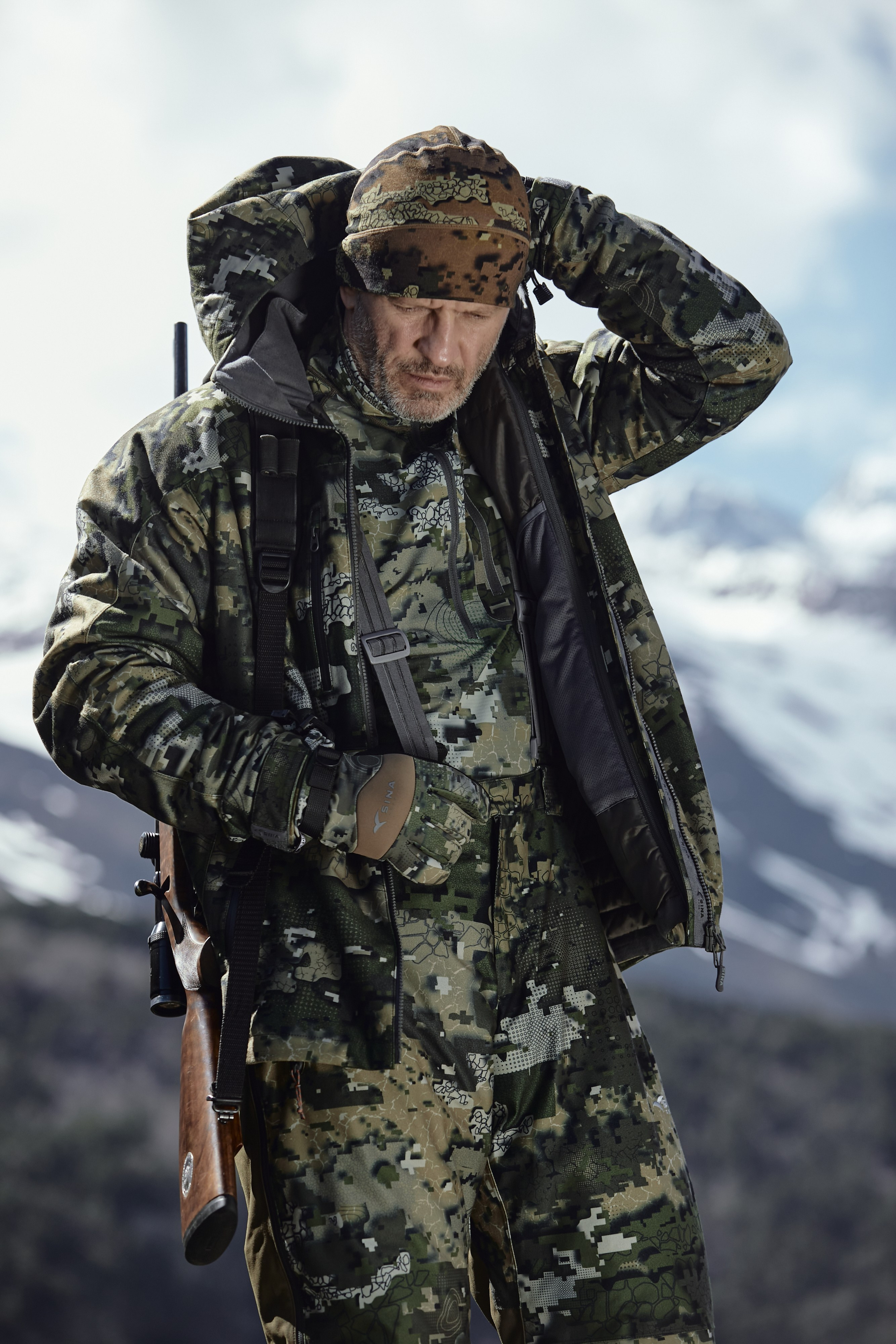 Съемка для бренда охотничьей одежды под ключ. Фотограф Продюсер в горах КБР / Москва Нальчик Горы