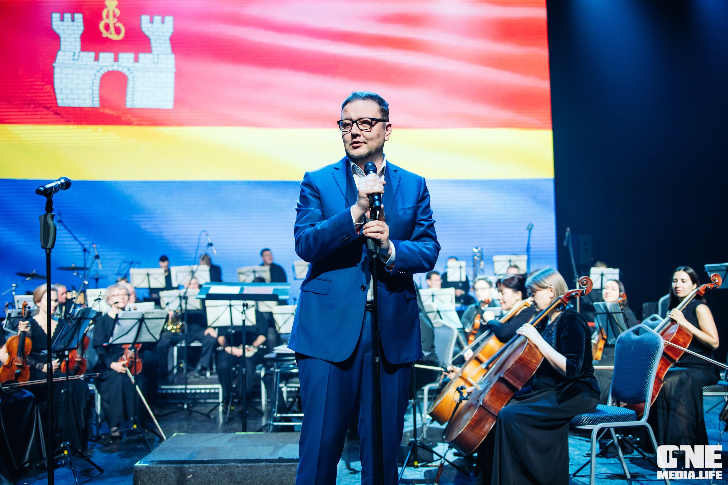 Концерт 8 марта в Янтарь холл. One Media Life: фоторепортажи, фотоотчеты с мероприятий и заведений