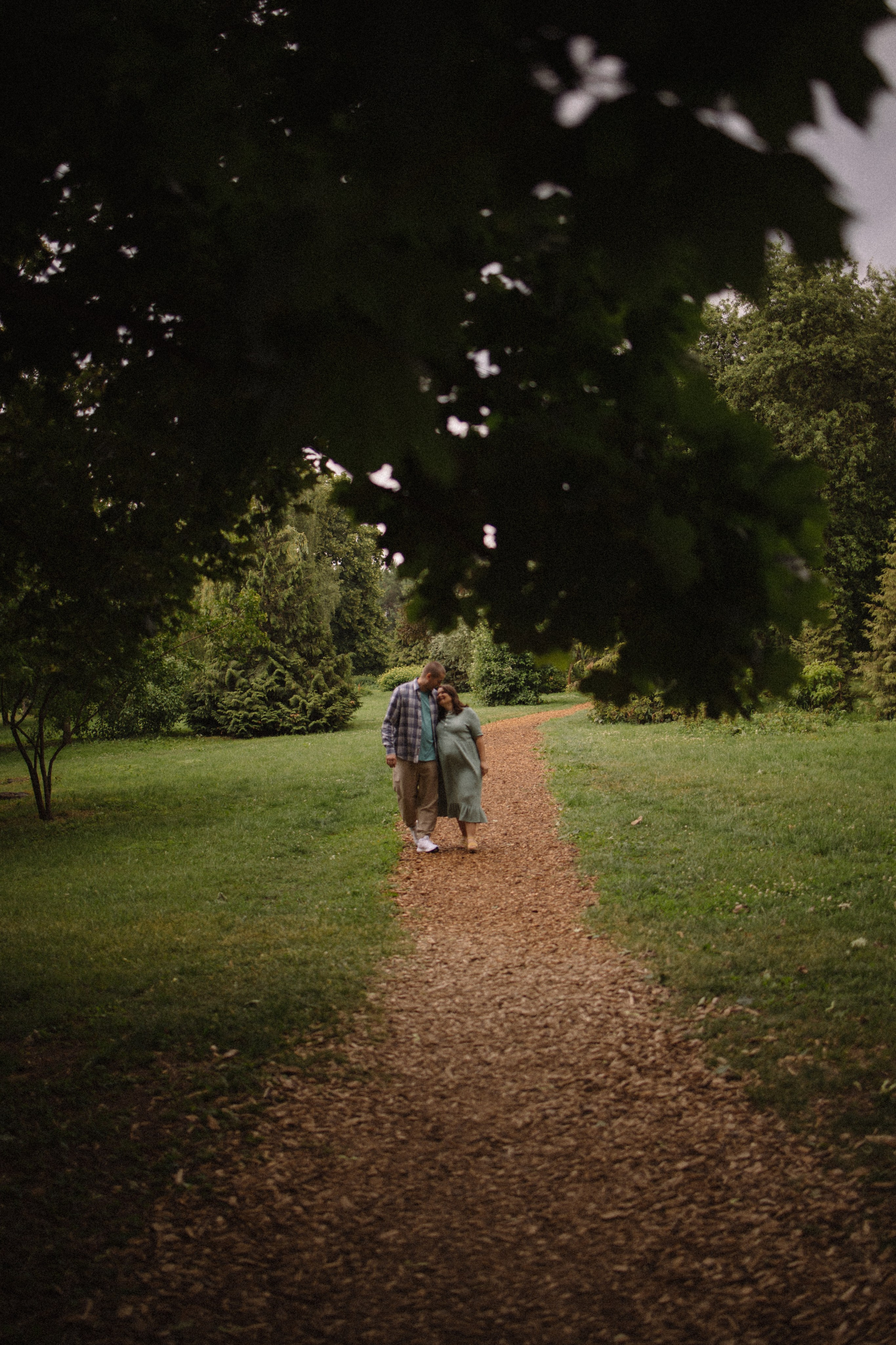 Беременная прогулка в парке. Иза и Сережа. Семейный фотограф в Москве и Люберцах Юлия Гуськова