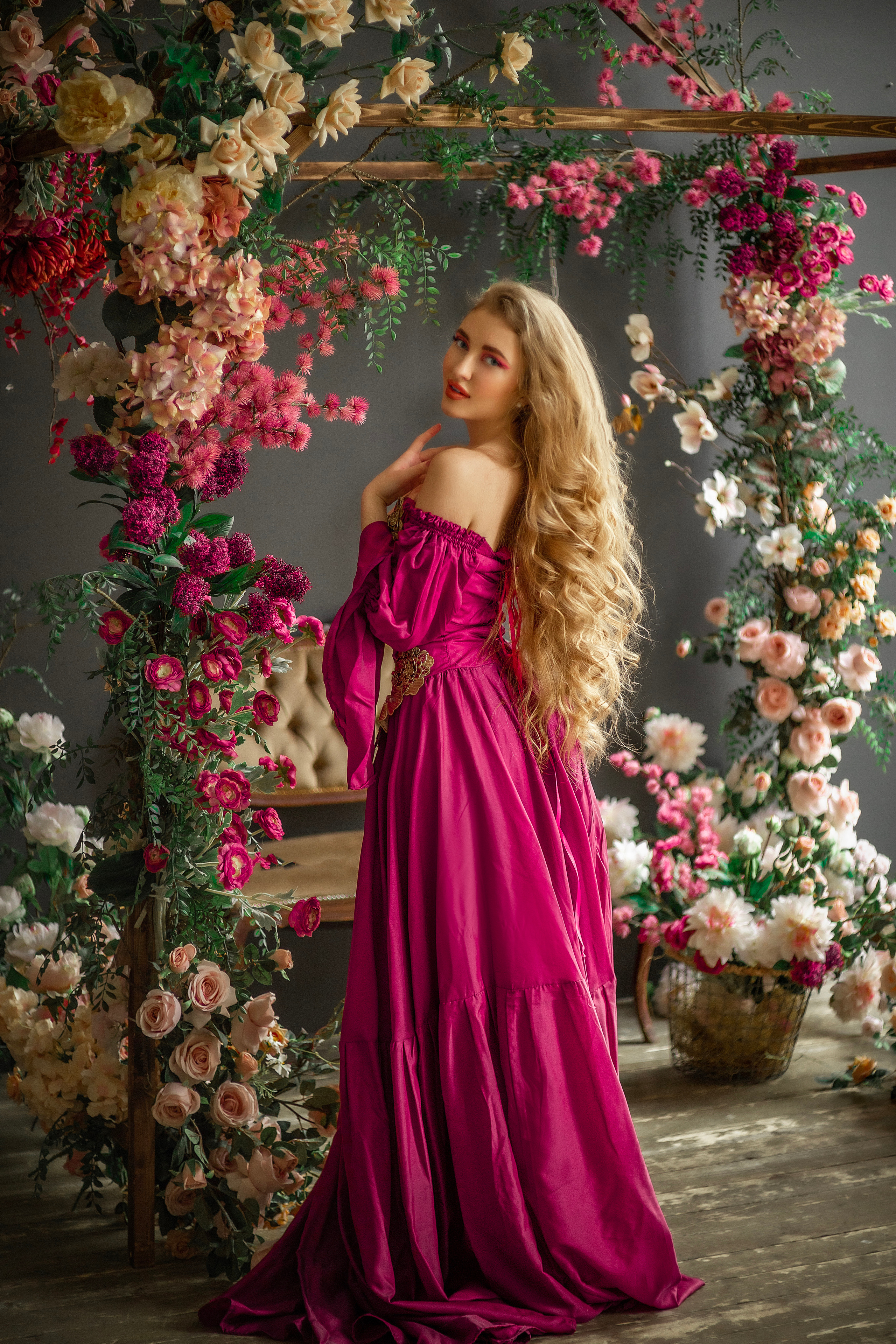 Весенняя фотосессия, весна 2023, фотограф в цветении в Москве. Сказочный фотограф в русском стиле в Москве Ангелина Старцева | Русский сказки|Фотосесессия в Азиатском стиле