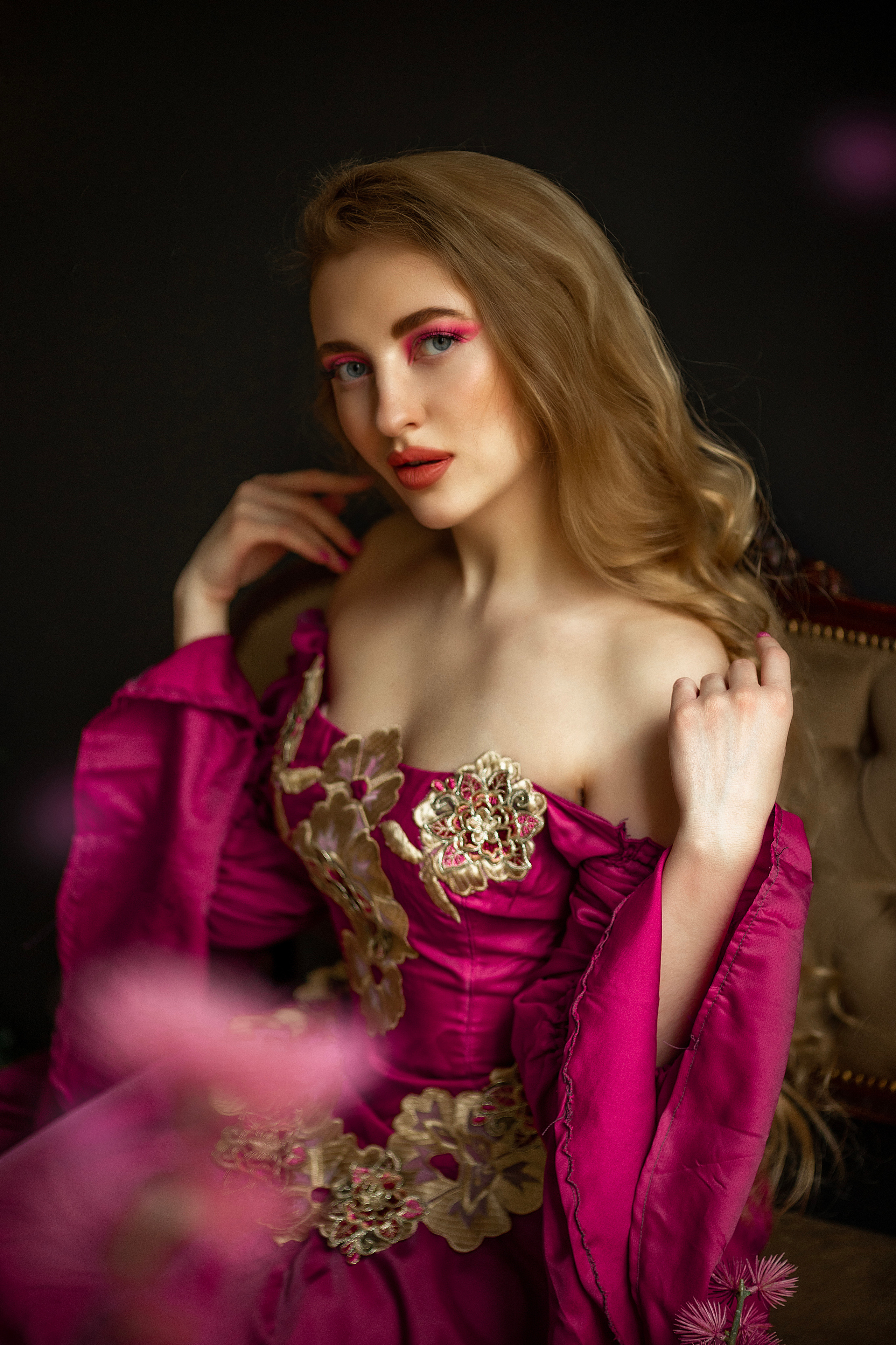 Весенняя фотосессия, весна 2023, фотограф в цветении в Москве. Сказочный фотограф в русском стиле в Москве Ангелина Старцева | Русский сказки|Фотосесессия в Азиатском стиле