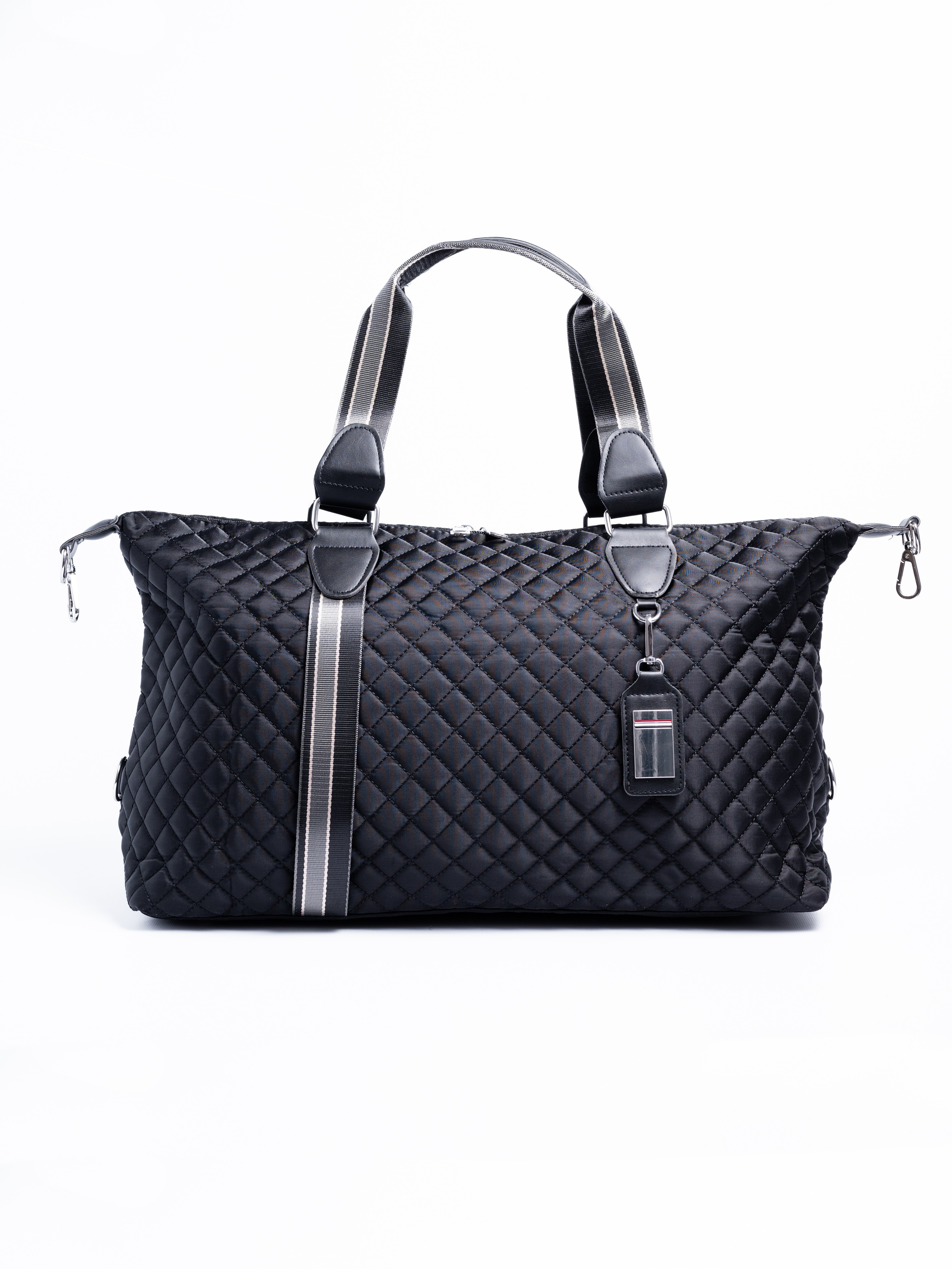 Сумки спортивные. Предметный фотограф, фото для маркетплейсов Пятигорск, КМВ