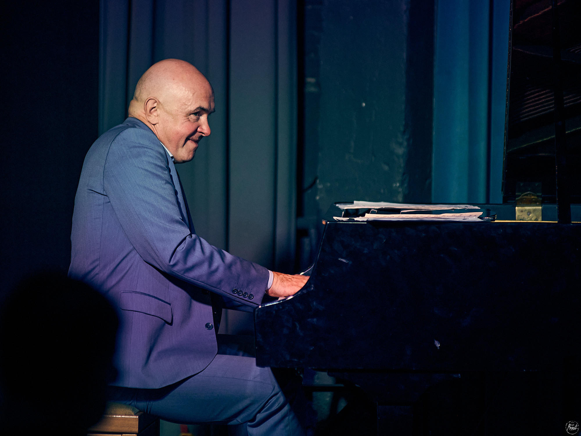 Концерт турецкой певицы Сибель Кёсе в джаз-клубе EverJazz. Фотографии отовсюду и обо всем