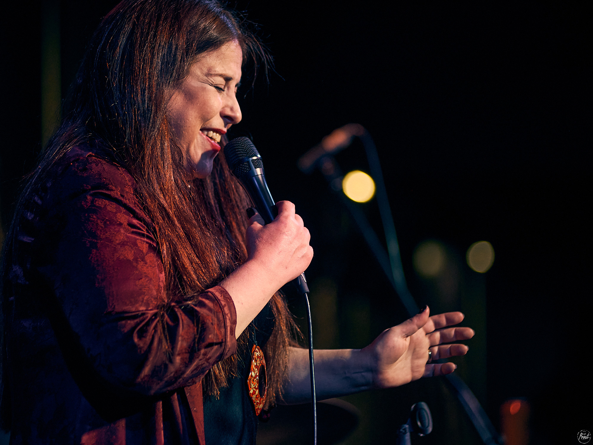 Концерт турецкой певицы Сибель Кёсе в джаз-клубе EverJazz. Фотографии отовсюду и обо всем