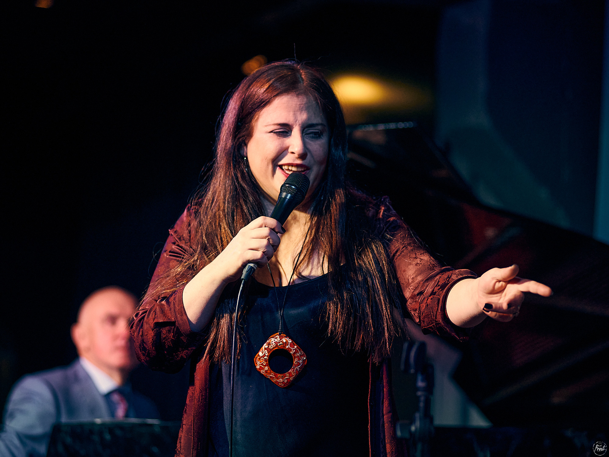 Концерт турецкой певицы Сибель Кёсе в джаз-клубе EverJazz. Фотографии отовсюду и обо всем