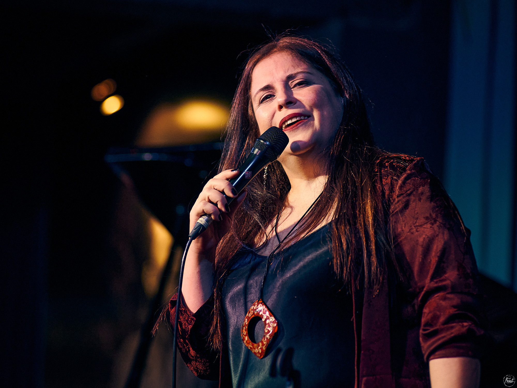 Концерт турецкой певицы Сибель Кёсе в джаз-клубе EverJazz. Фотографии отовсюду и обо всем