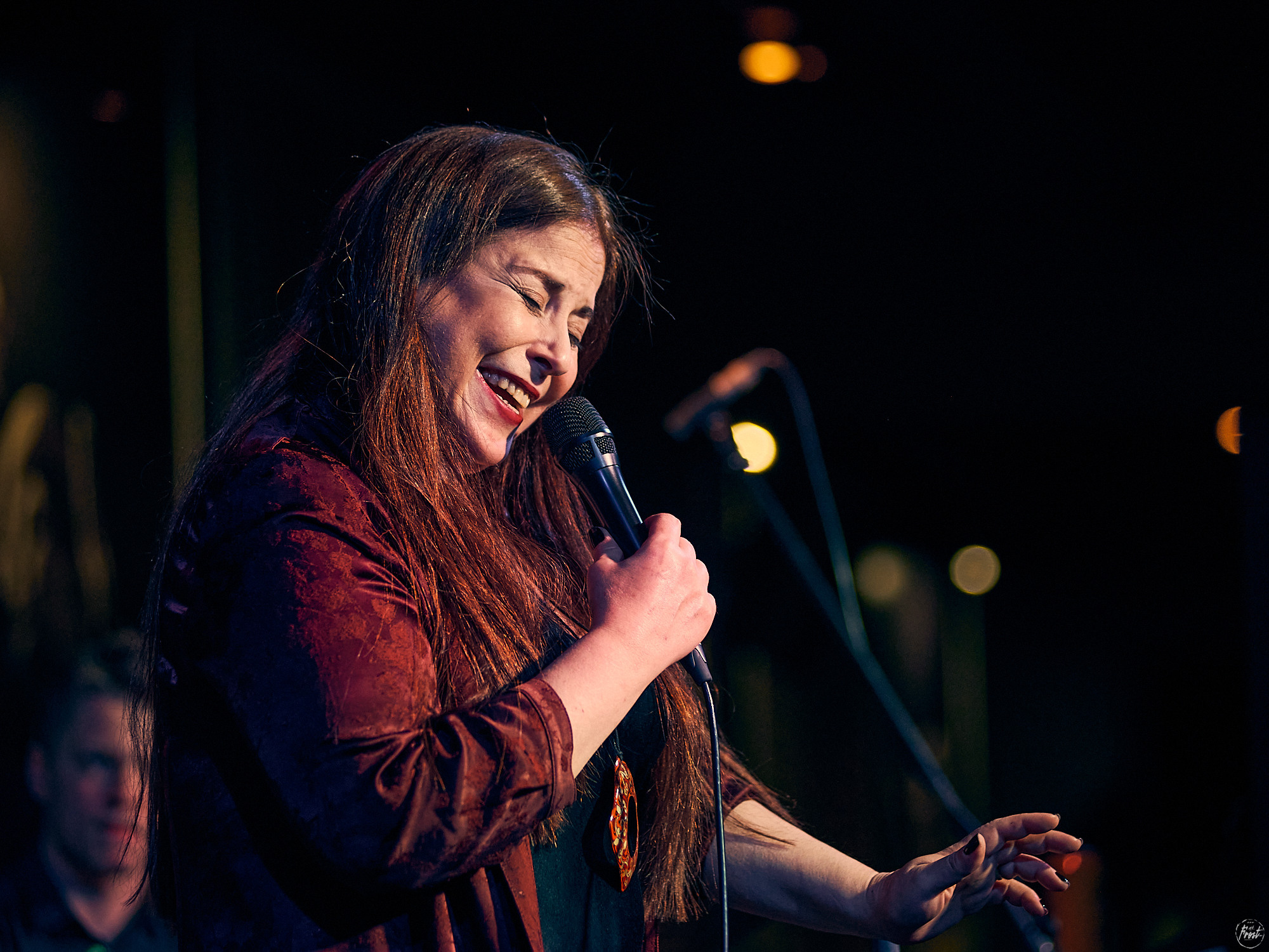 Концерт турецкой певицы Сибель Кёсе в джаз-клубе EverJazz. Фотографии отовсюду и обо всем