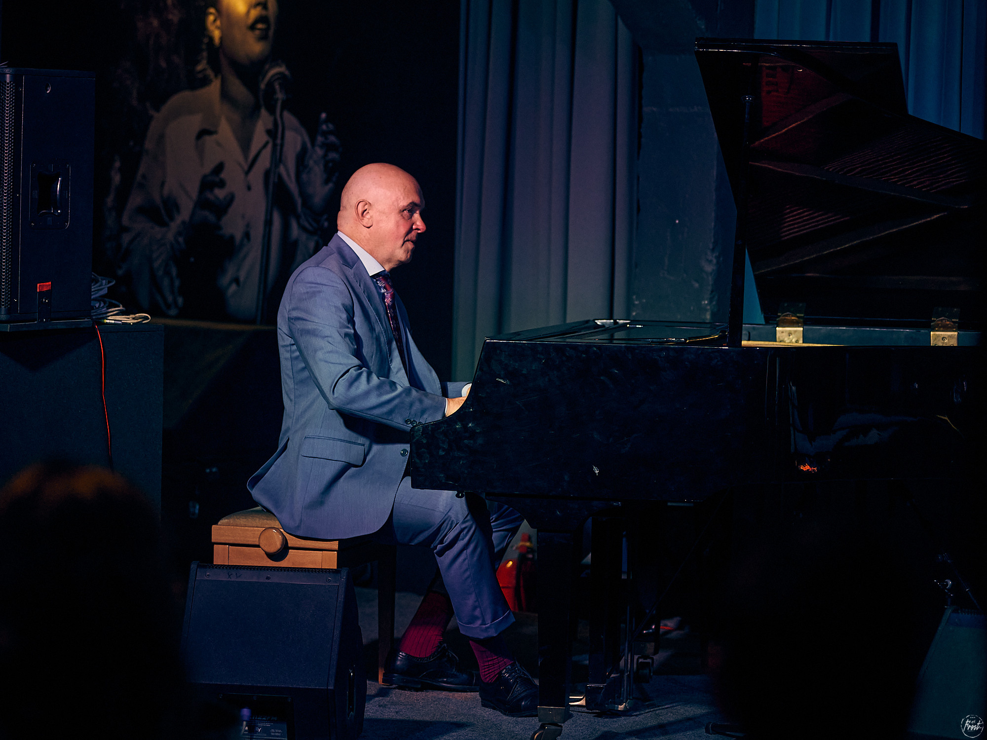 Концерт турецкой певицы Сибель Кёсе в джаз-клубе EverJazz. Фотографии отовсюду и обо всем