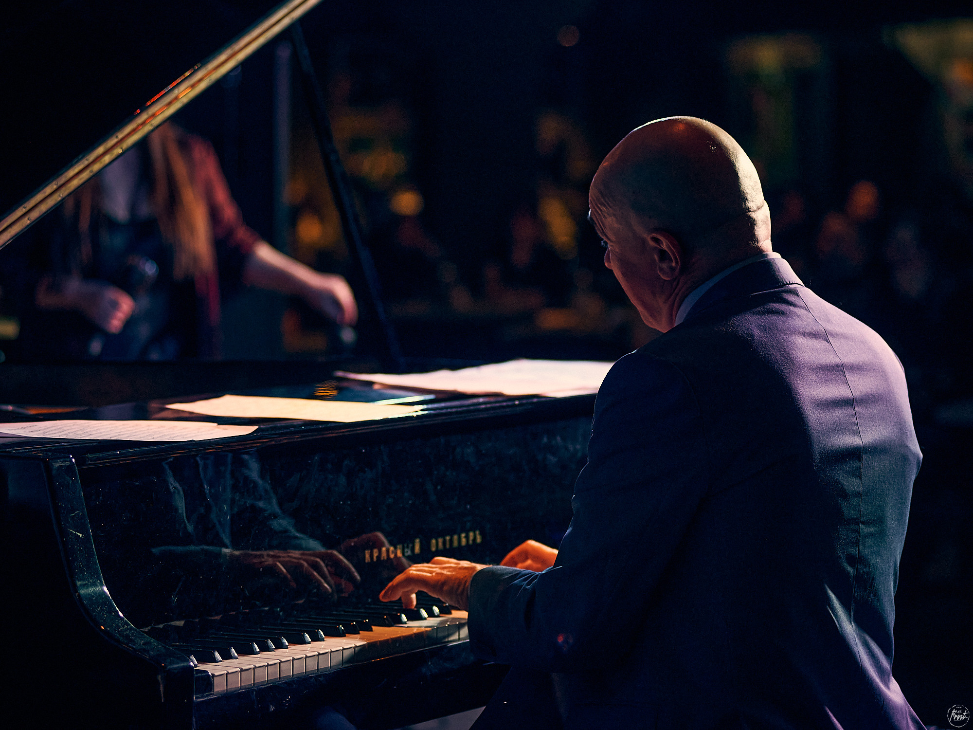 Концерт турецкой певицы Сибель Кёсе в джаз-клубе EverJazz. Фотографии отовсюду и обо всем