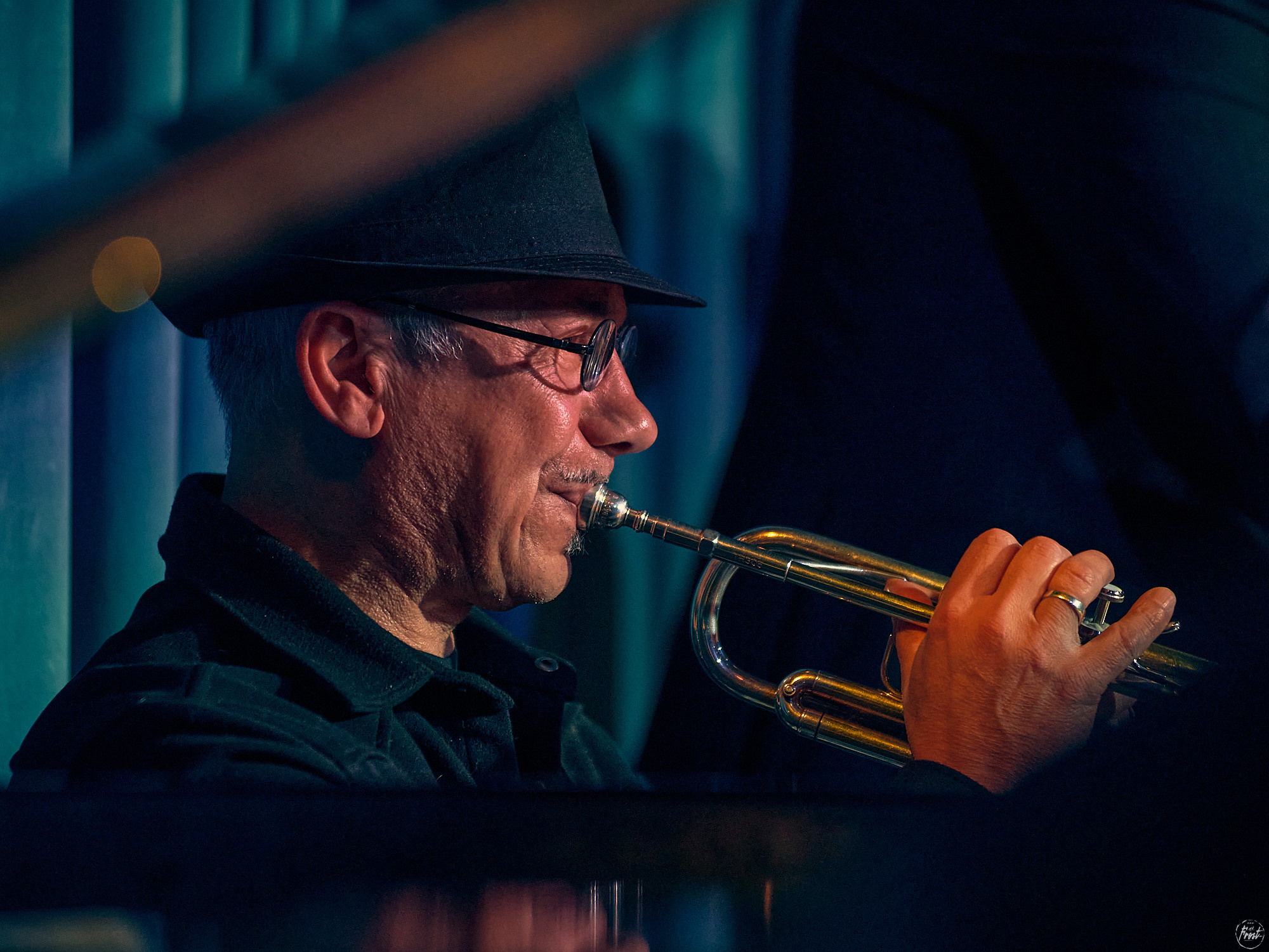 Концерт турецкой певицы Сибель Кёсе в джаз-клубе EverJazz. Фотографии отовсюду и обо всем