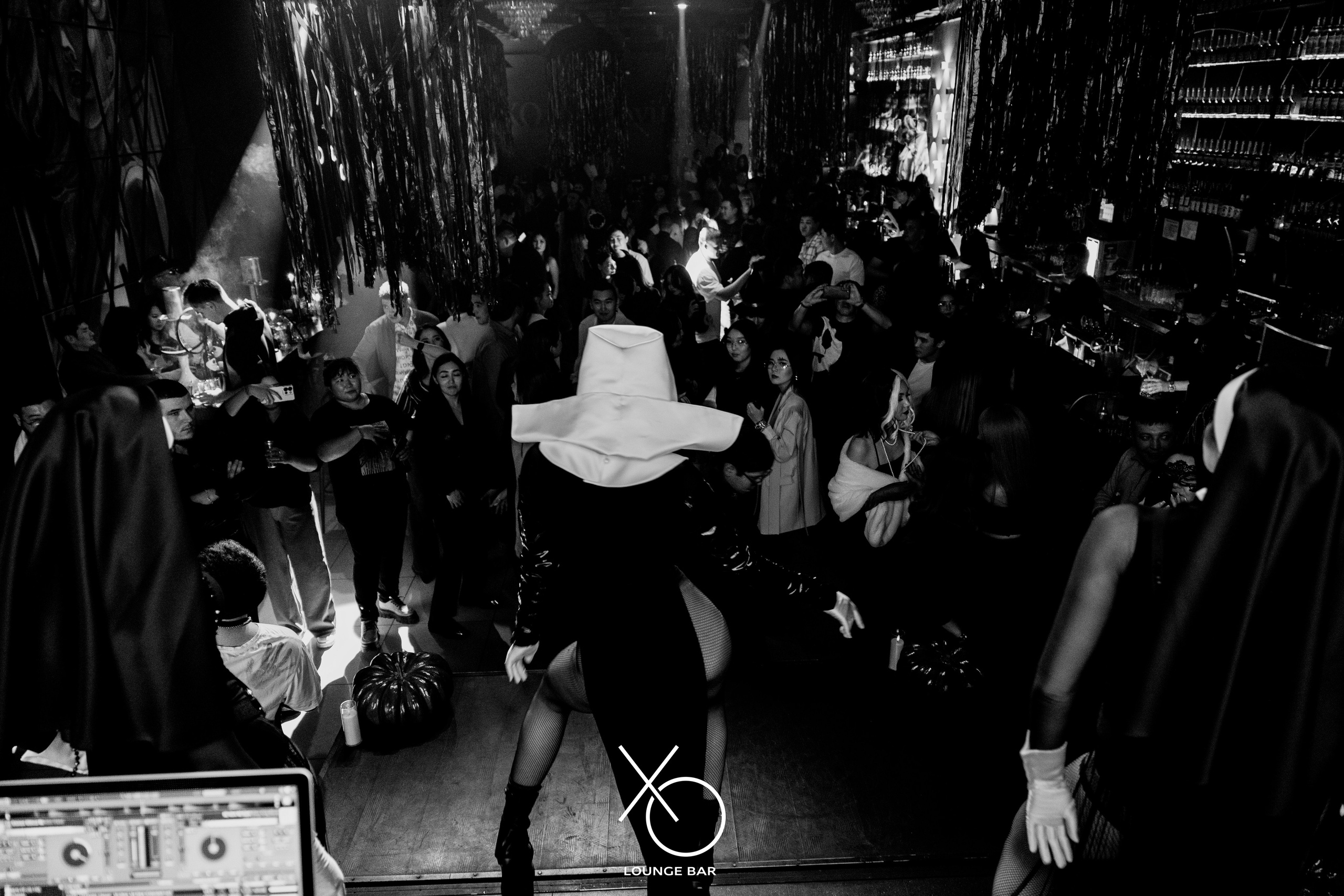 Halloween. Lounge Bar X.O