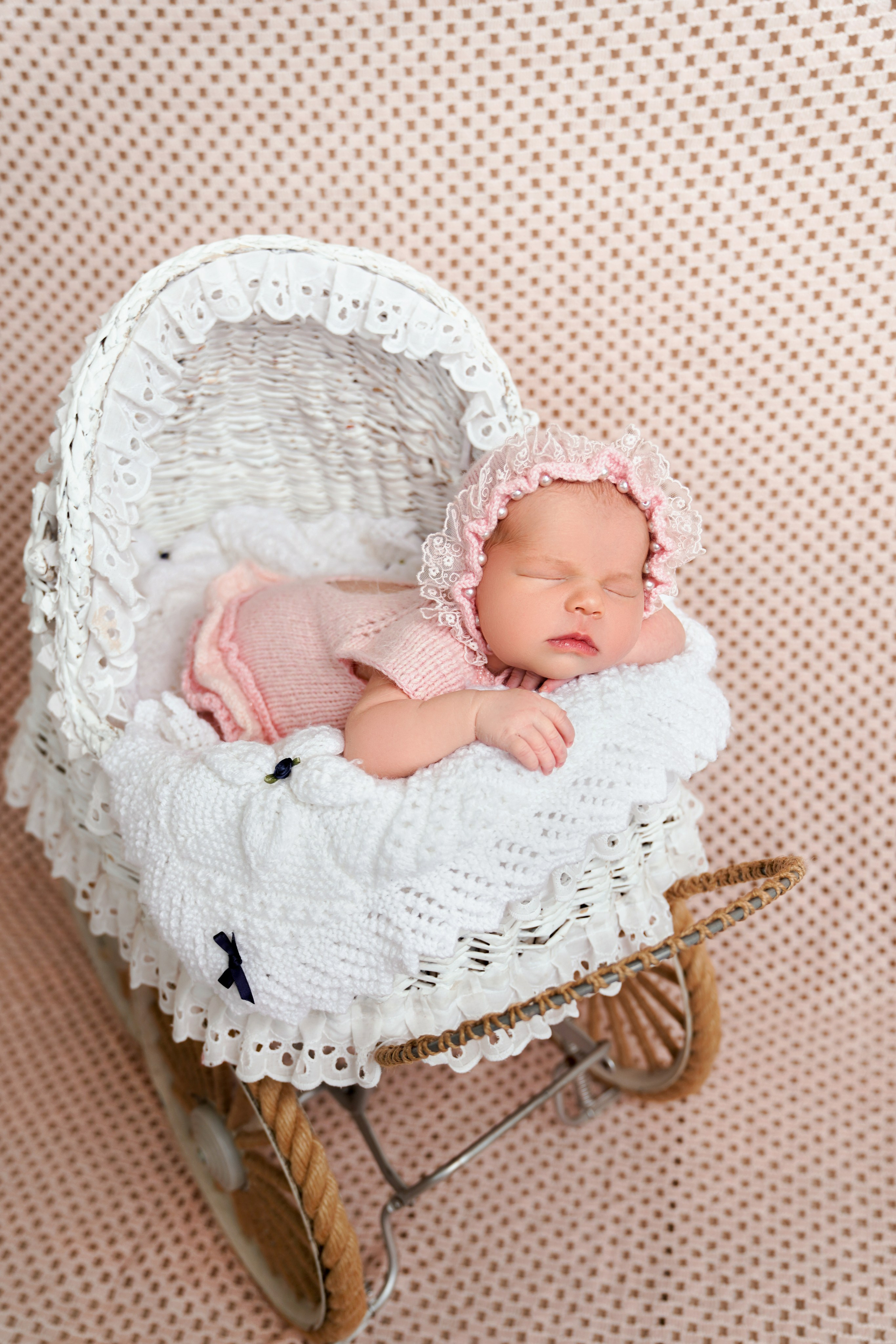 Фотосессия новорожденного (newborn). Фотограф новорожденных, детей до года и беременных в Симферополе