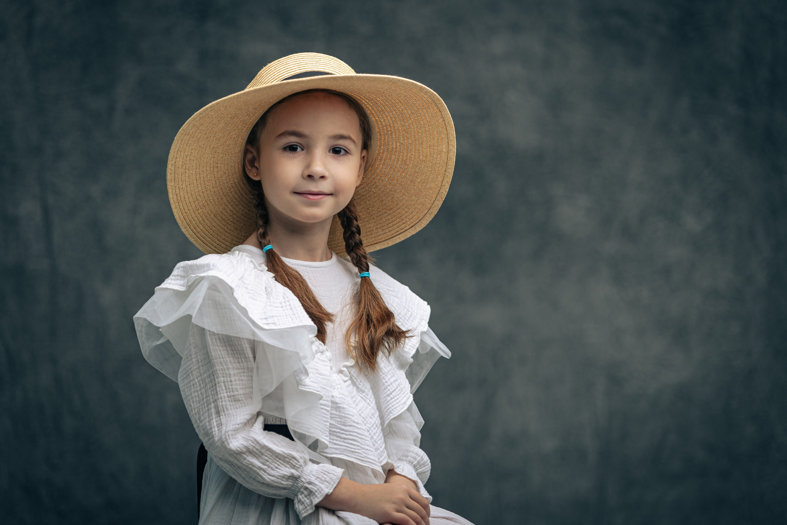 Грация и сила. Фотосессия с маленькой гимнасткой. Свадебный, портретный и семейный фотограф Уфа