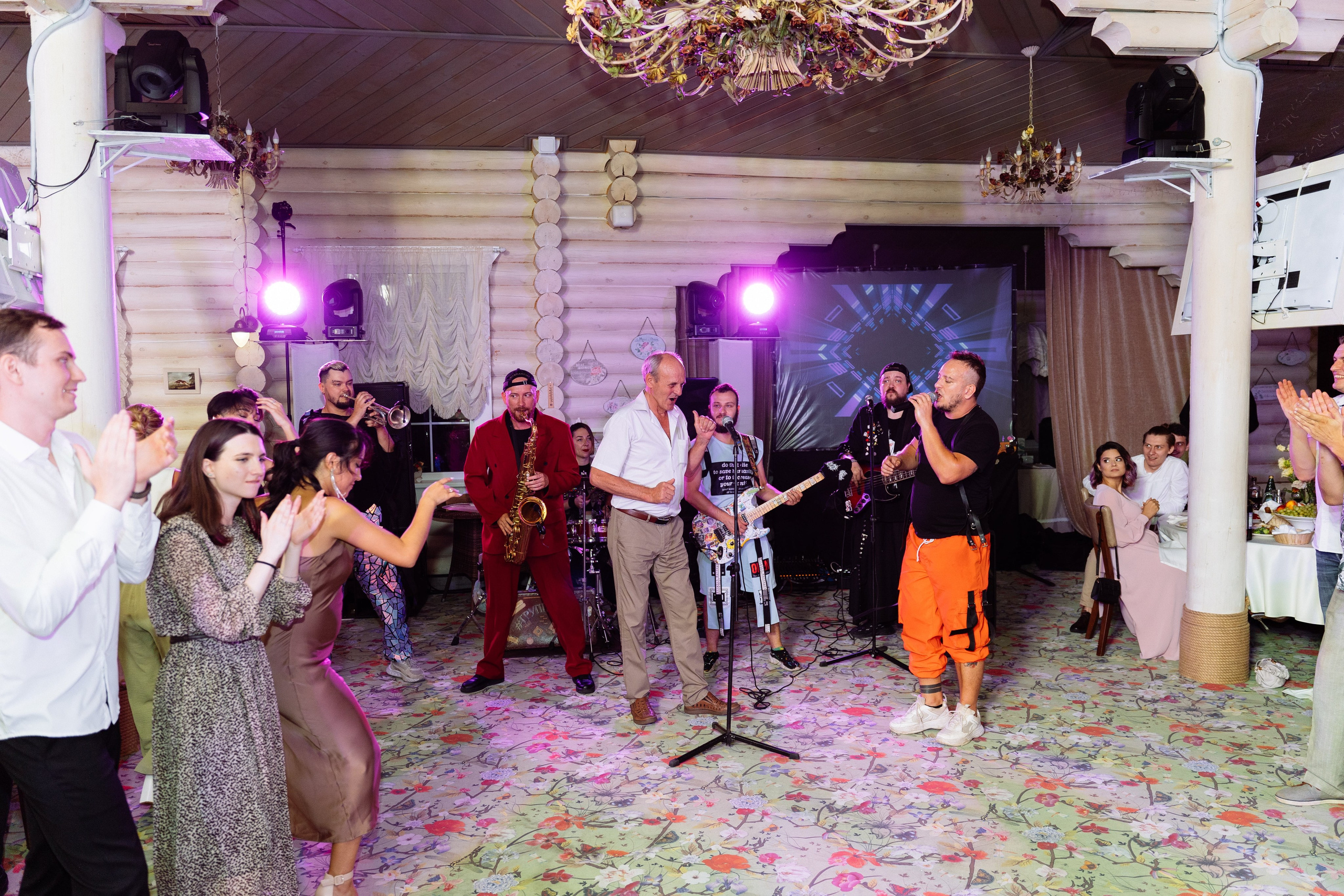 Свадьба Олега и Виктории в клубе «Ближняя дача»