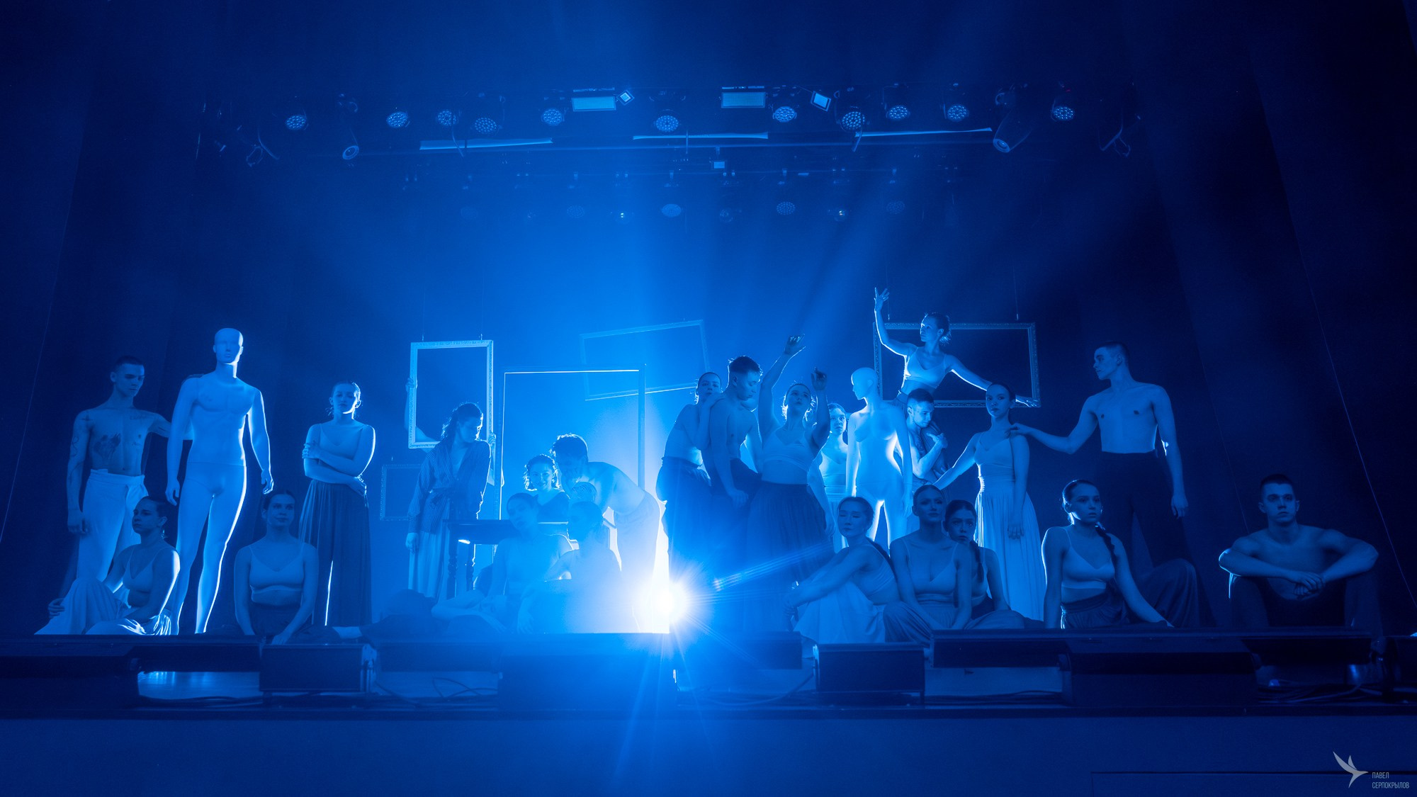 Пластический спектакль команды СЕВЕР «Голос ветра. Молчание мрамора». Репортажный фотограф в Казани Павел Серпокрылов