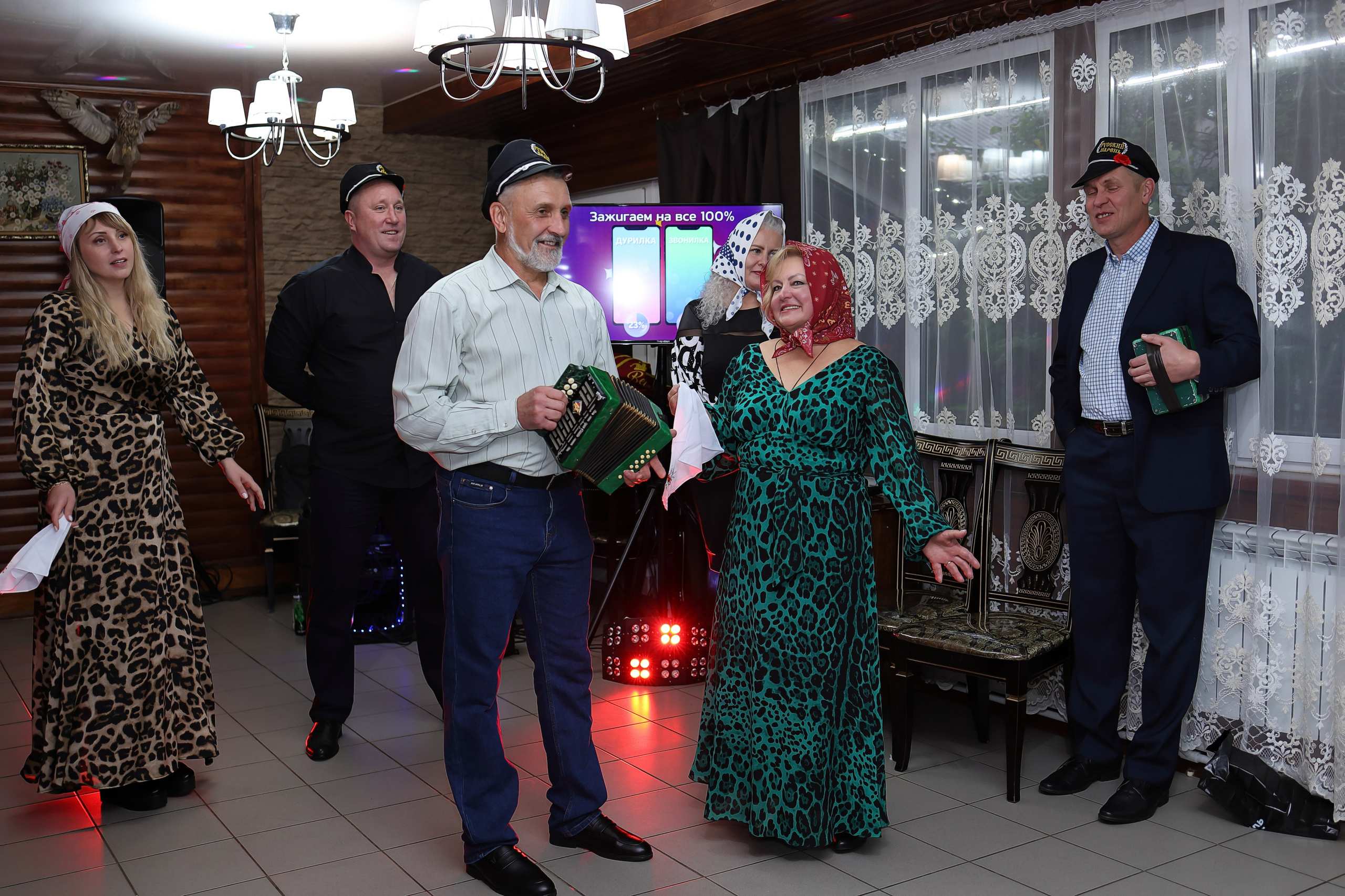 Фото услуги. НаВеселе…)) Тамада (Ведущий) в Туле! Юбилеи, Свадьбы, Корпоративы! Ростовые куклы! И всё необходимое для Вашего Праздника!