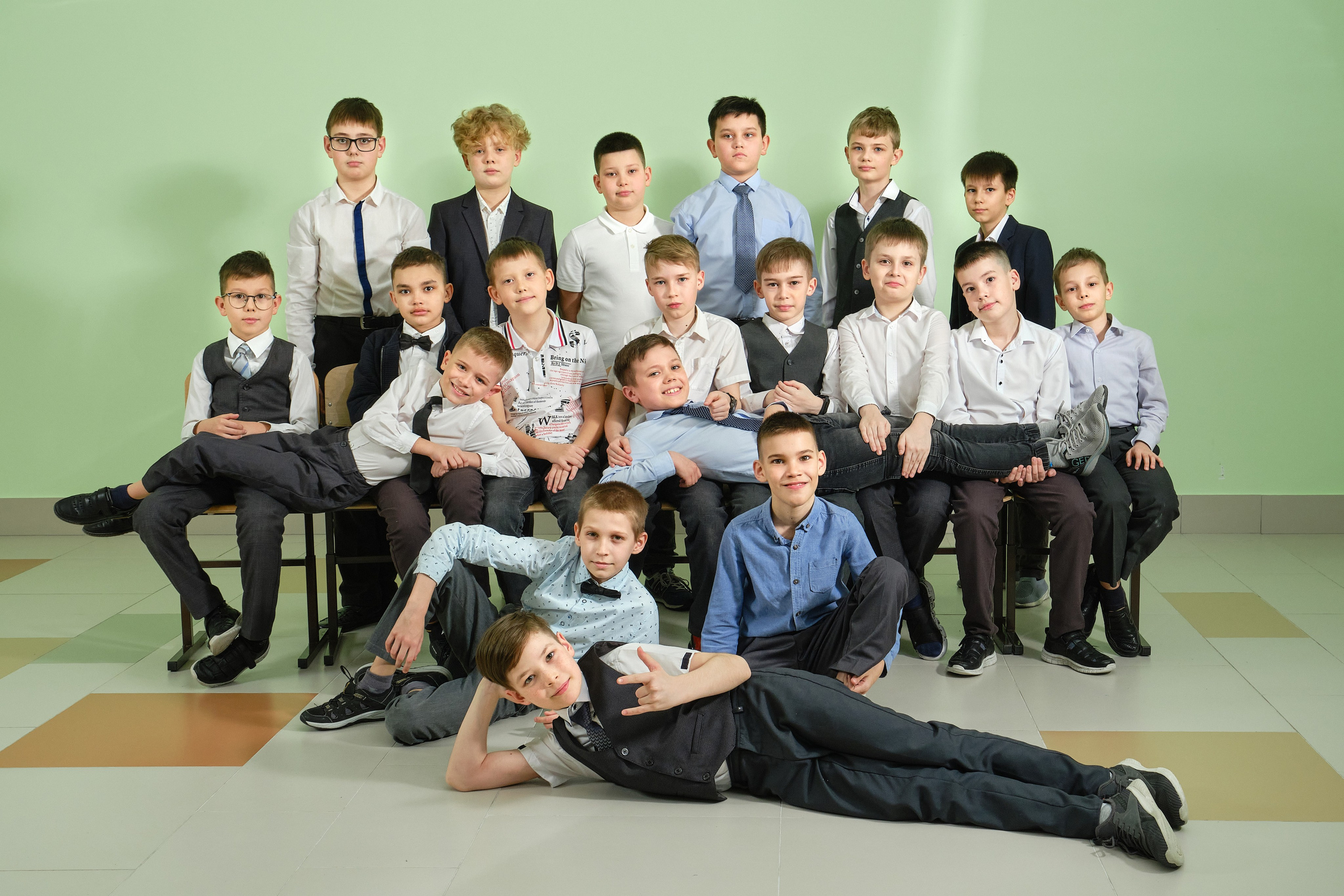 Школьный альбом на выпускной 4 класс. Заказать выпускной альбом 4 класс в Самаре