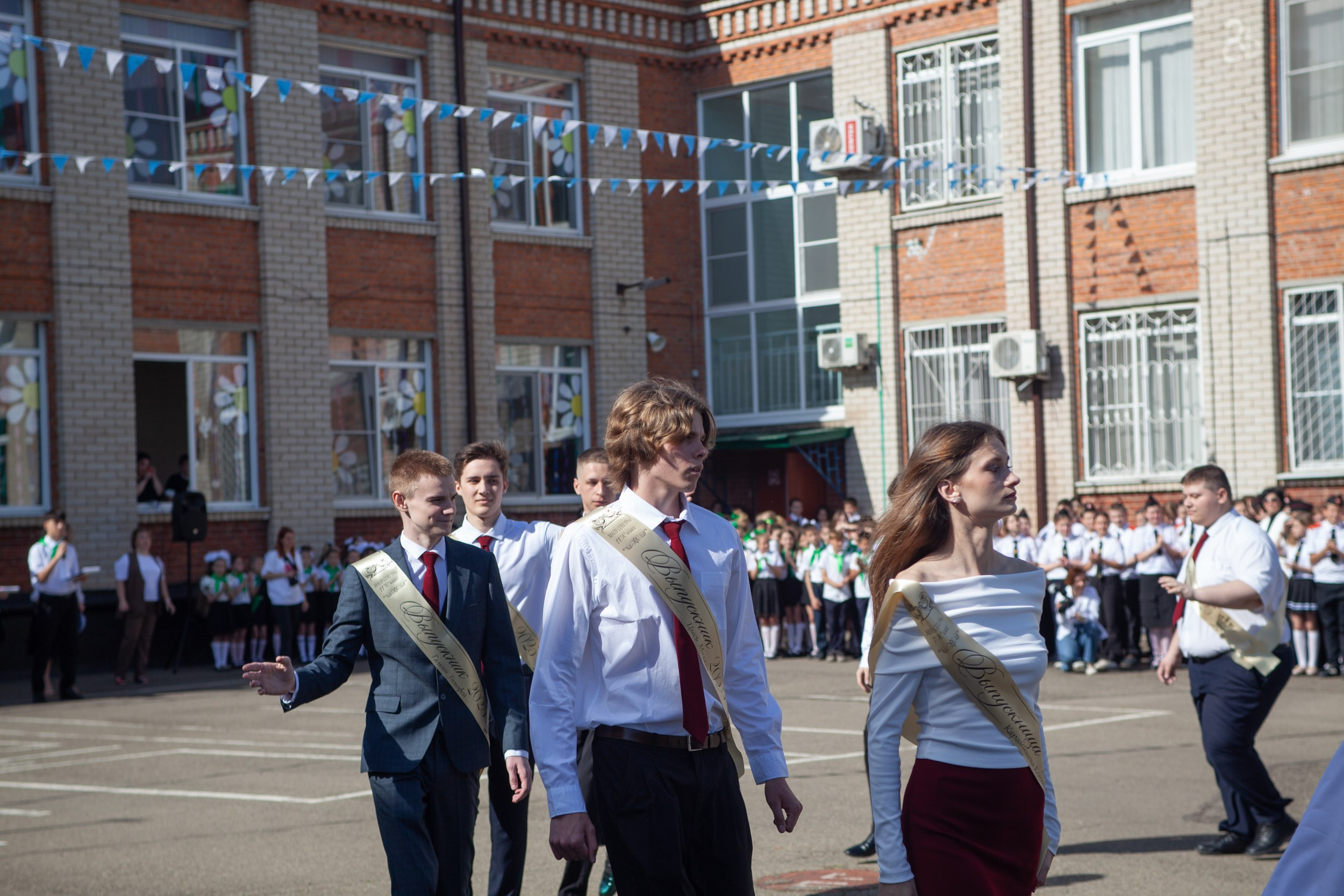 Последний звонок в Десяточке