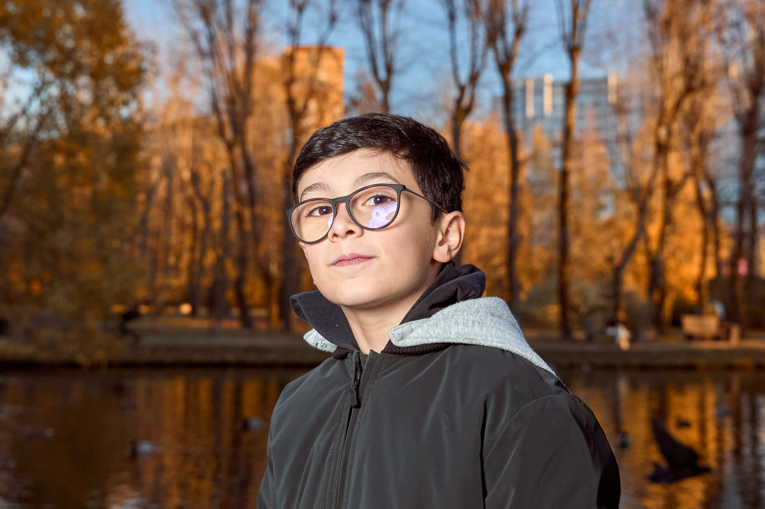 Золотая осень с семьёй: как прошла часовая фотосессия в парке. Фотограф в Москве — Сергей Рыжков