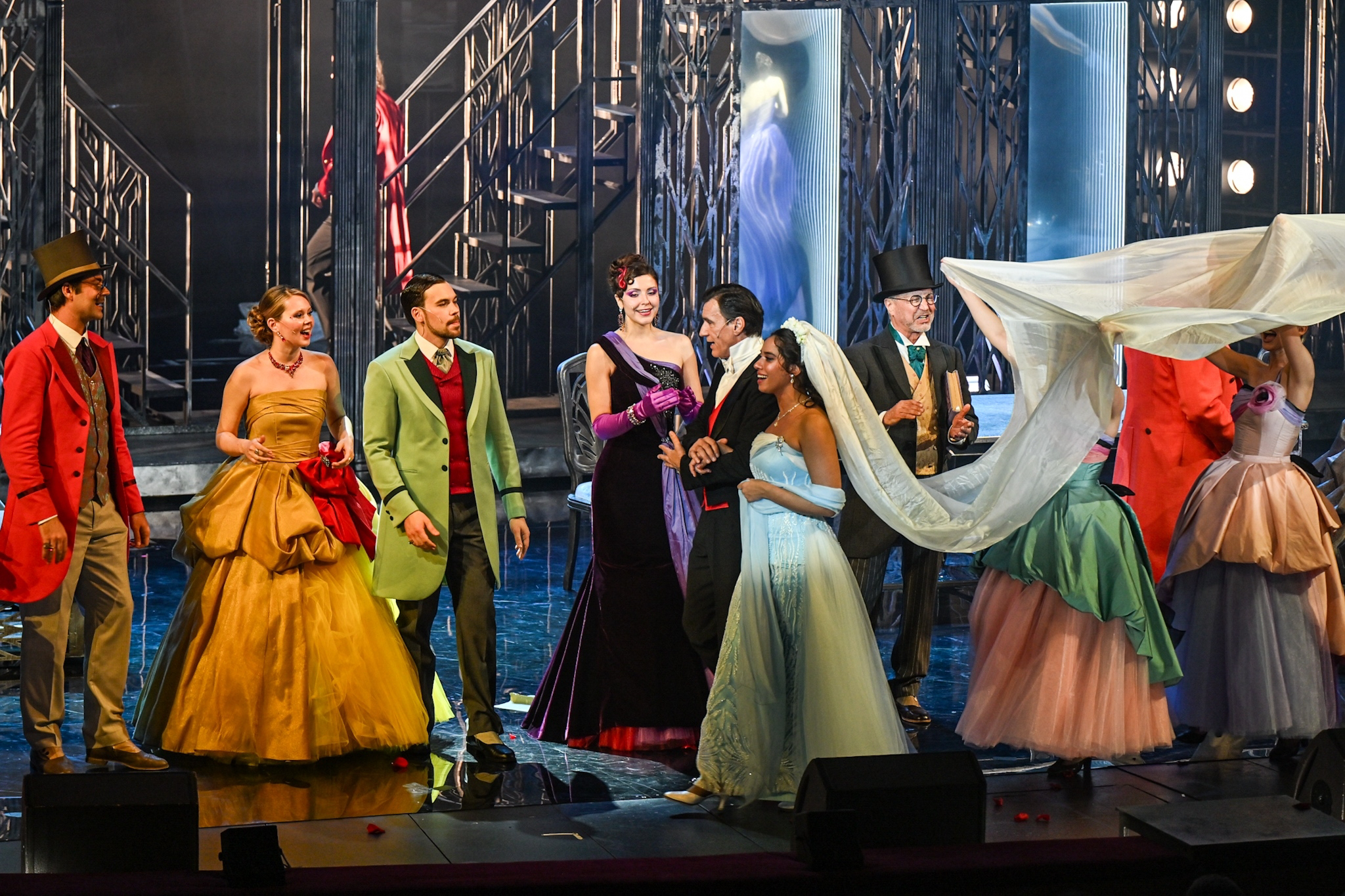 Фотограф Александр Малахов представил серию «Азат — старожил Хитровки». Фотограф в Москве, фотожурналист Александр Малахов