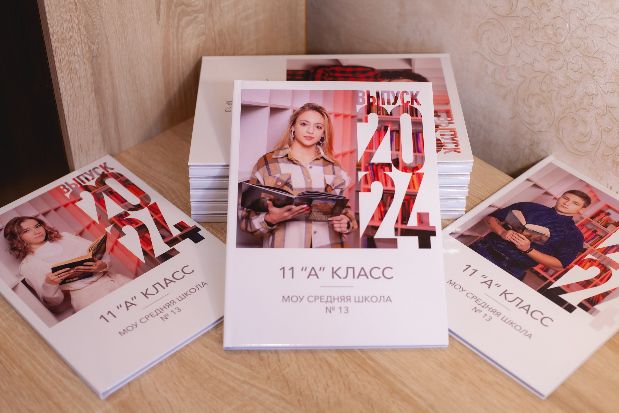 Свадебные фото книги и выпускные альбомы. Свадебный и семейный фотограф в Волжском Антон Тюрин