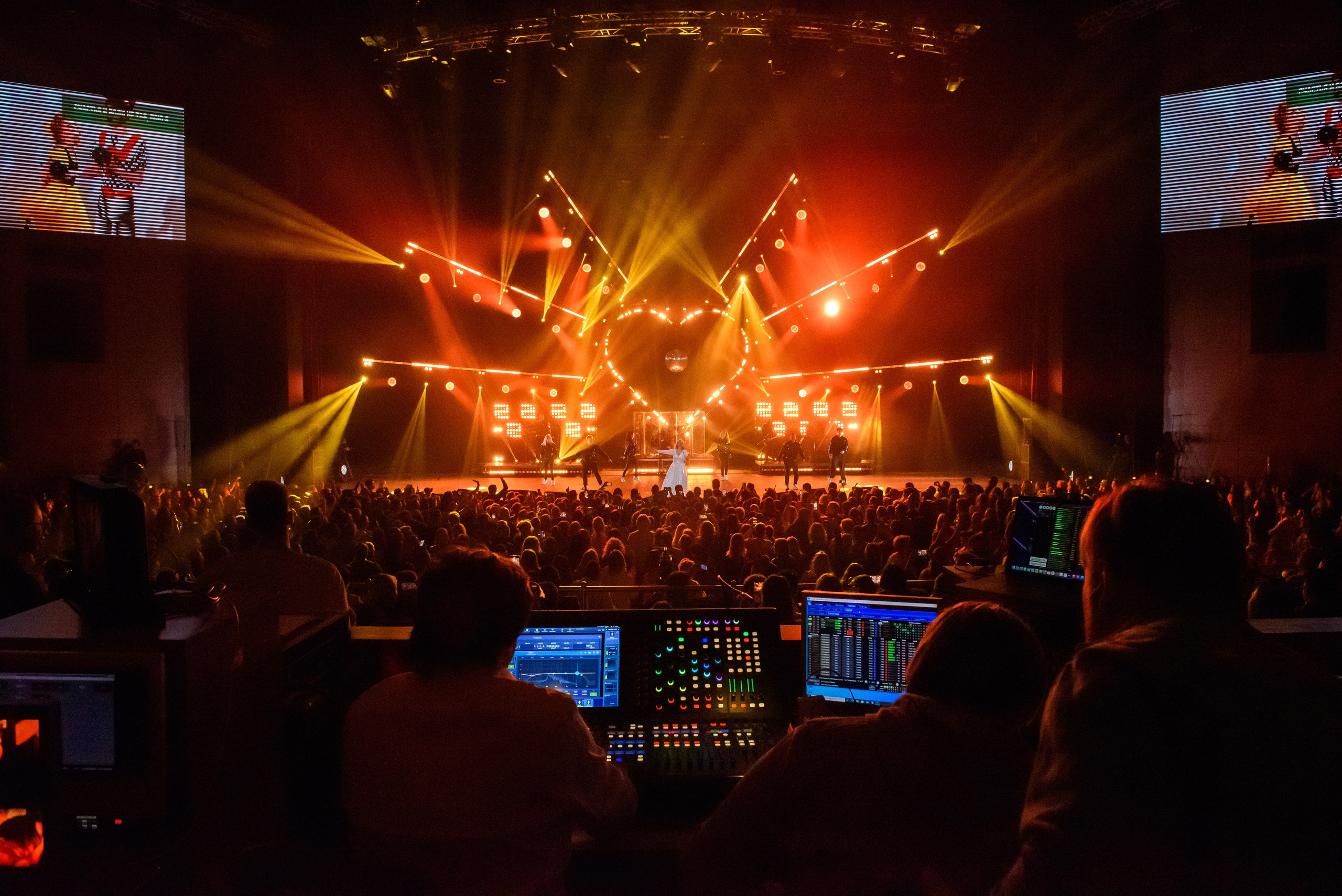 Юбилейный концерт Татьяны Булановой — Крокус Сити Холл — «Имена на все времена». Бренд-фотограф для экспертов и блогеров в Москве Влада Горбовская