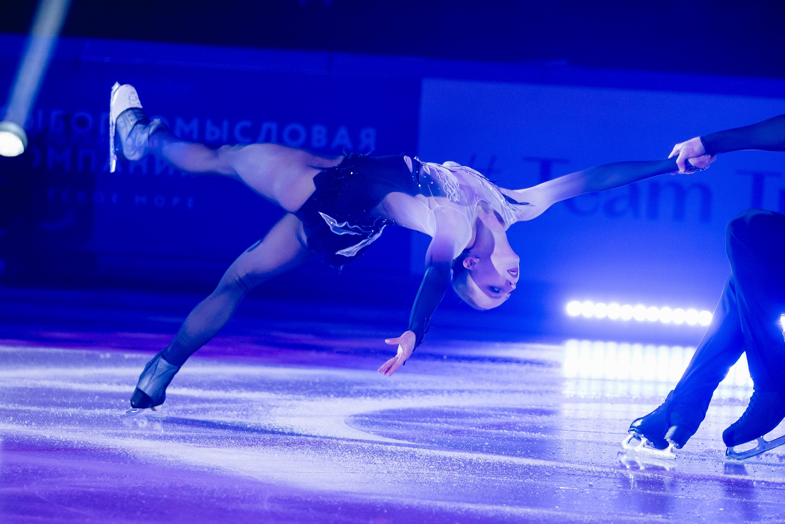 Шоу «Чемпионы на льду» в Новосибирске. Воробьева Ксения — Спортивный и танцевальный фотограф Новосибирск