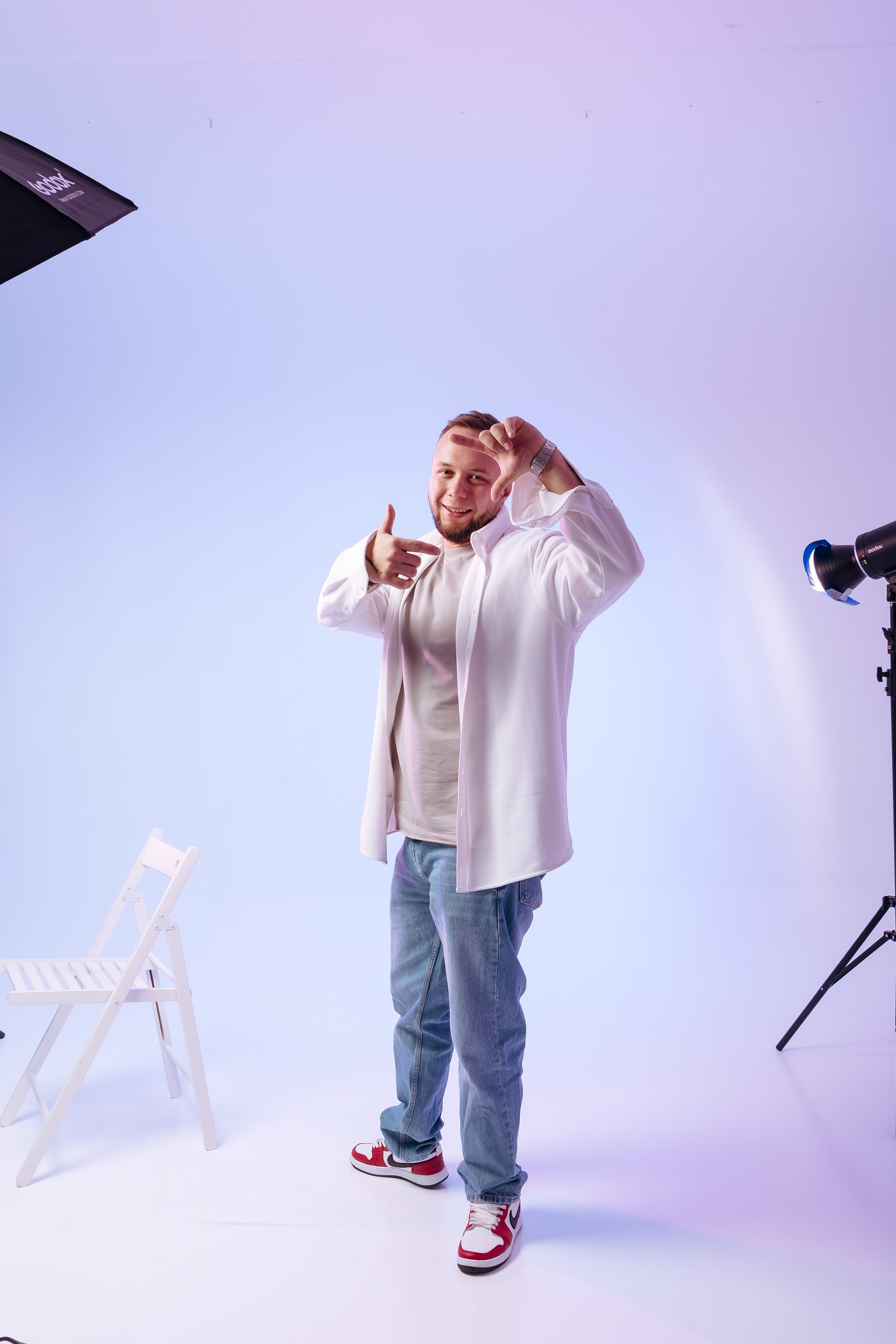 Индивидуальная мужская фотосессия в студии в Екатеринбурге. Свадебный, семейный фотограф, контент съёмка. Екатеринбург. Елена Граф