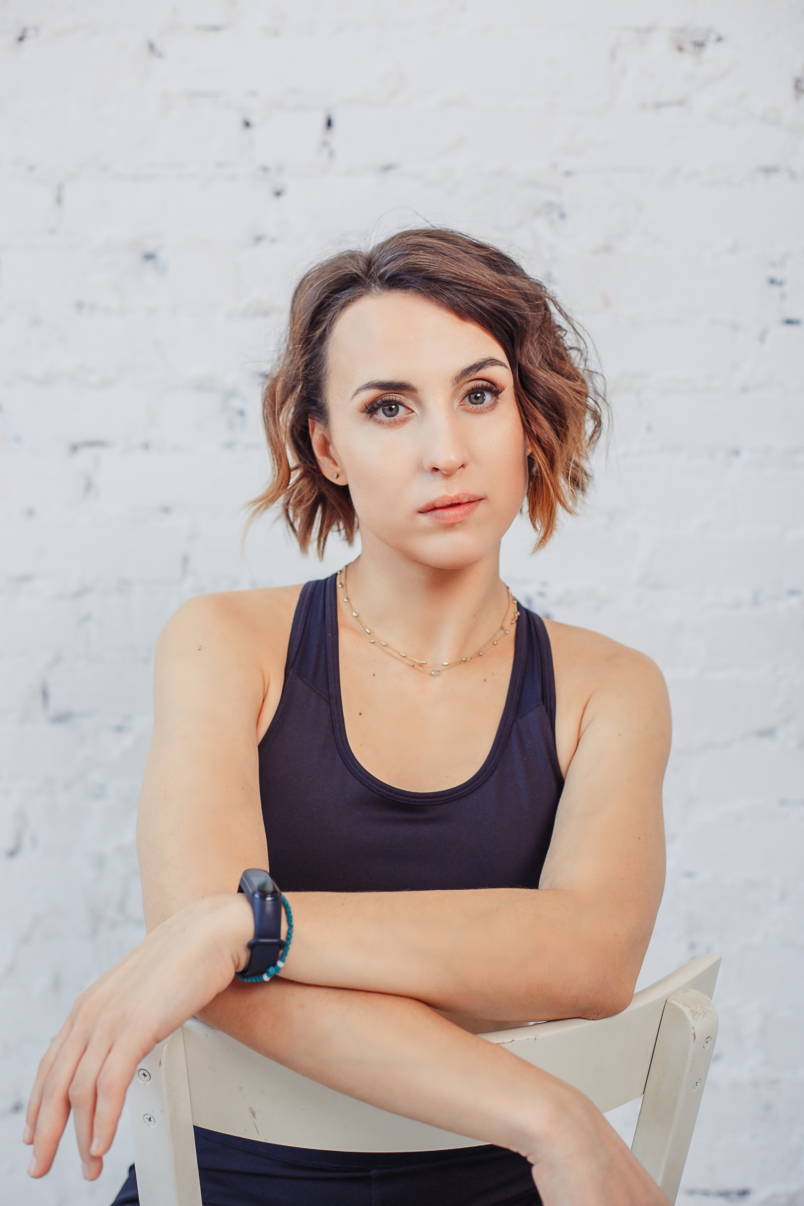 тренер по восстановлению, фотосессия в студии, фотограф, Москва, Катерина Сысуева, Рина Сысуева, Екатерина Сысуева, женский фотограф, Москва, фотографы женского портрета, лучшие женские фотографы, позы для фотосессии для девушек, фотосессия девушки, фотосессия для женщины, фотосессия для тренера,Тренер по восстановлению Анастасия — студийная фотосессия в Москве, Профессиональный портрет тренера Анастасии для социальных сетей, Тренер в кадре — выразительность и душевность в одном фото,Фотосессия тренера, фотосессия для эксперта, тренер по восстановлению, профессиональные фотографии тренера, бренд-фотограф Москва, бренд-фото для тренера