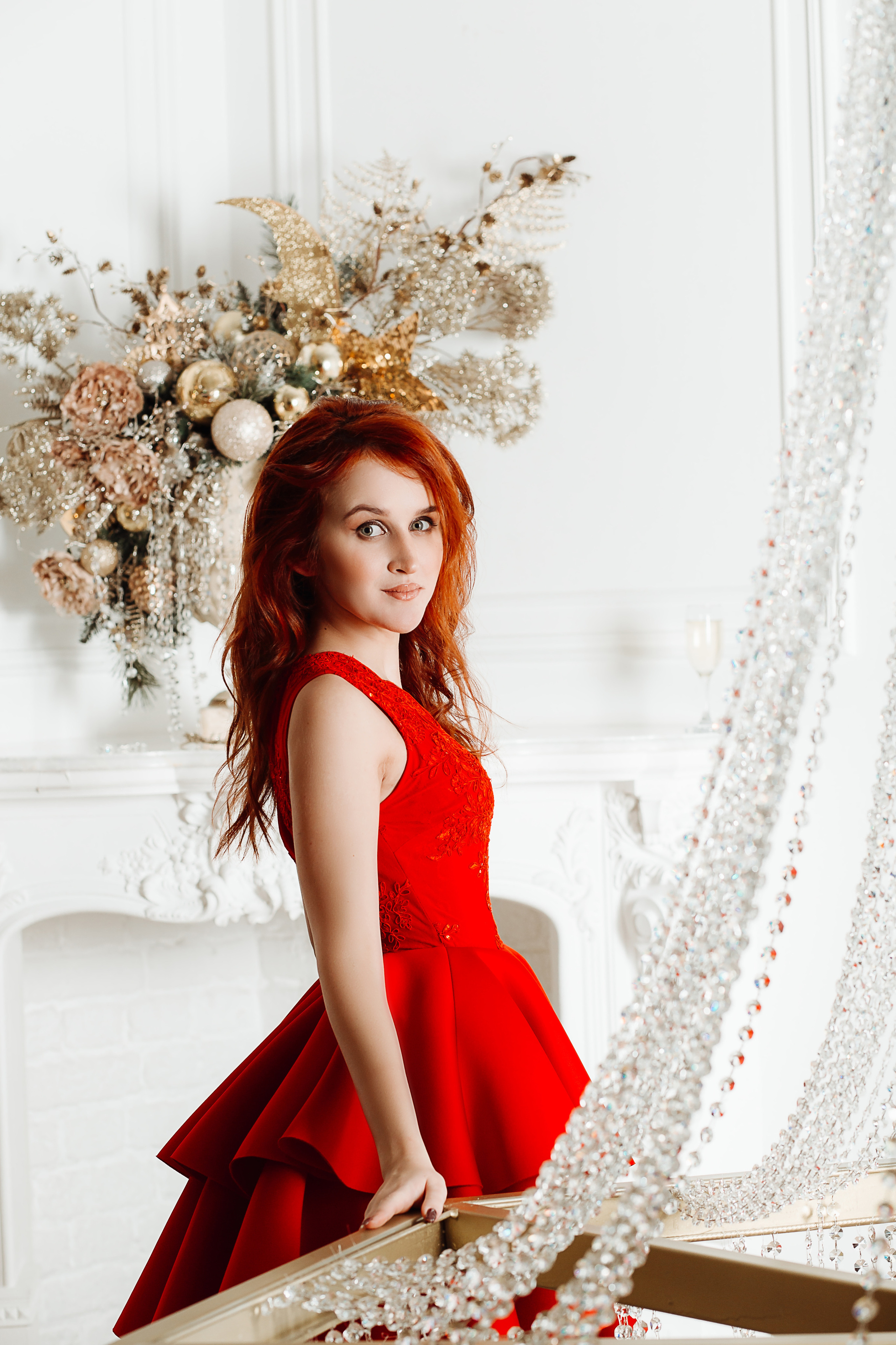 фотосессия в студии, фотограф, Москва, Катерина Сысуева, Рина Сысуева, Екатерина Сысуева, женский фотограф, Москва, фотографы женского портрета, лучшие женские фотографы, позы для фотосессии для девушек, фотосессия девушки, фотосессия для женщины, новогодняя фотосессия в студии, новогодняя фотосессия фото, новогодняя фотосессия москва, новогодняя фотосессия луки, новогодняя фотосессия 2023