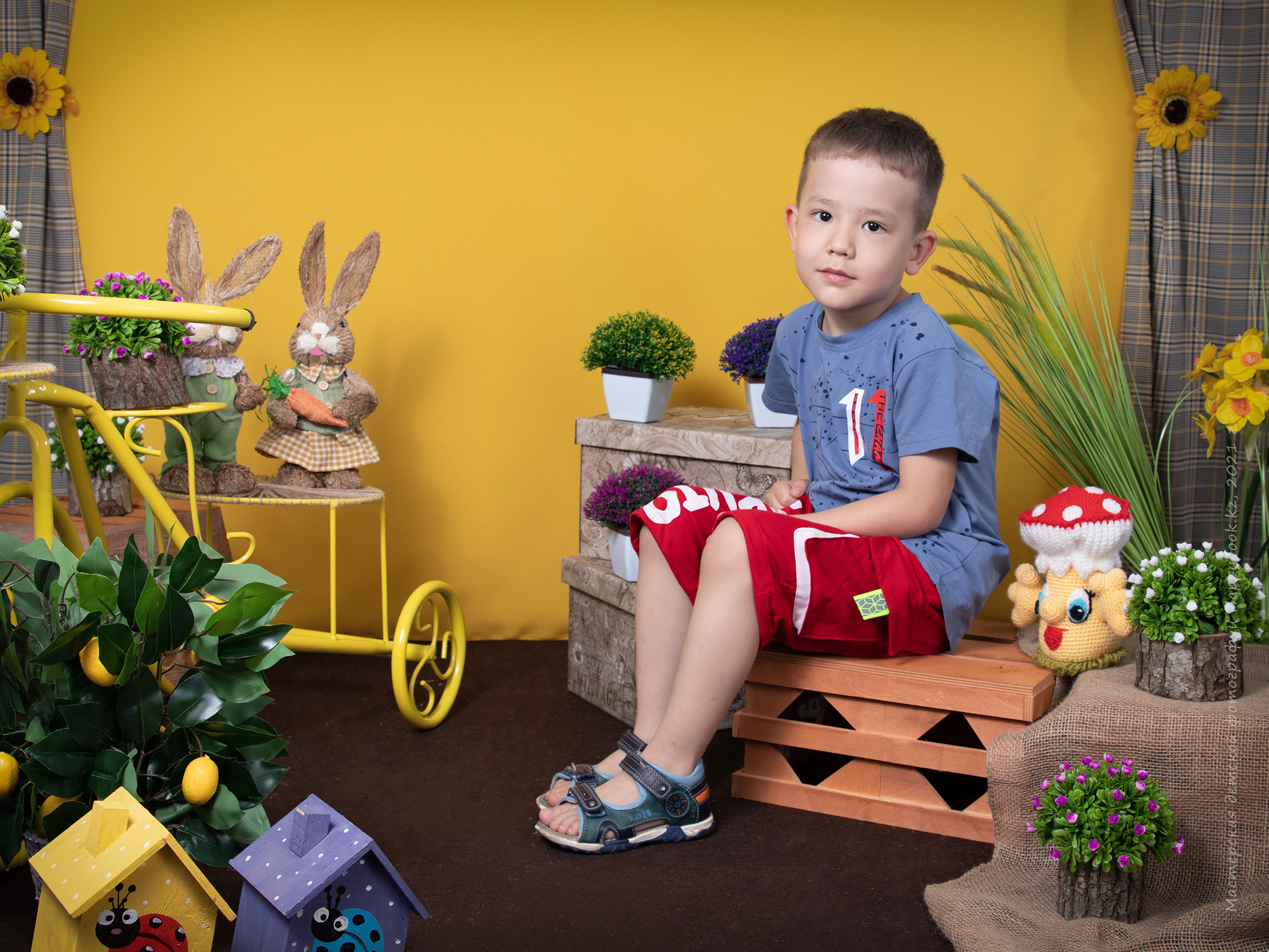 Фотосопровождение детских садов и школ. Детский фотограф в Алматы, виньетки, выпускной альбом Алматы