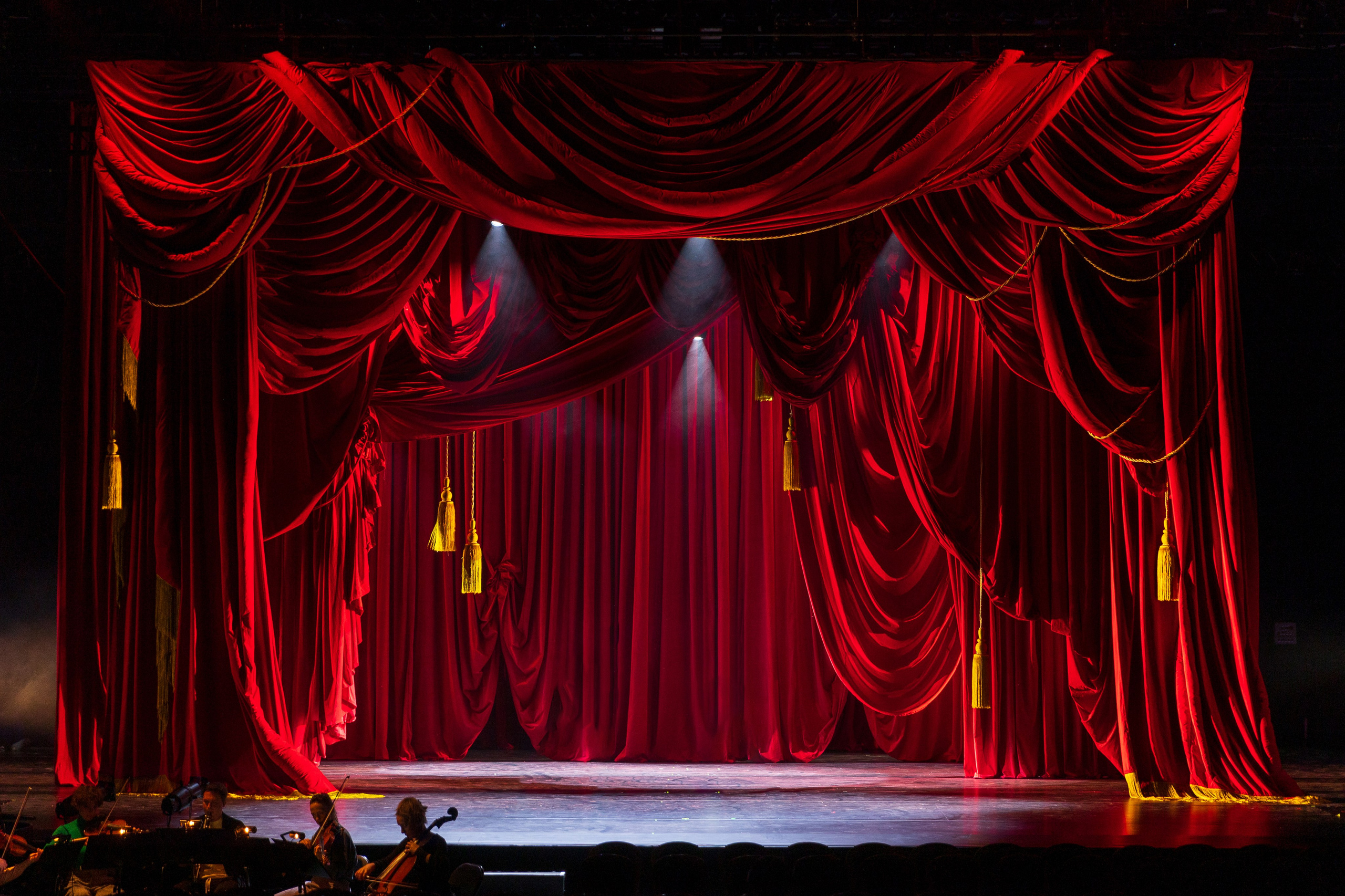 Мягкие декорации для спектакля «Две Анны» | БДТ им. Товстоногова. История занавеса. Превращаем идею в технологию