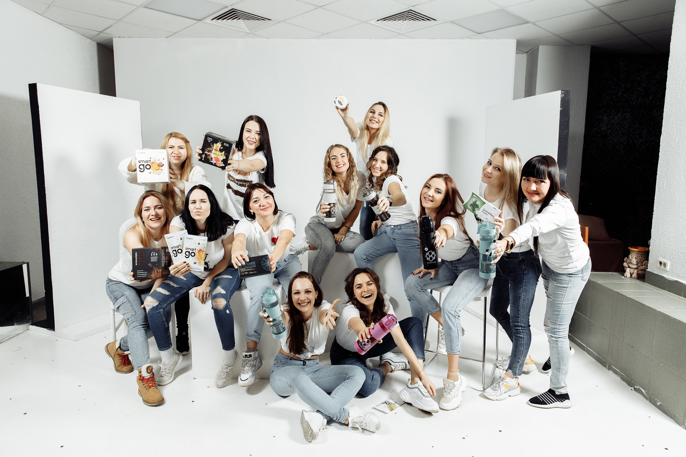 Корпоративная фотосессия. Деловая встреча. Фотограф в Саратове — Свадьба, выпускной, заказать 89376325252