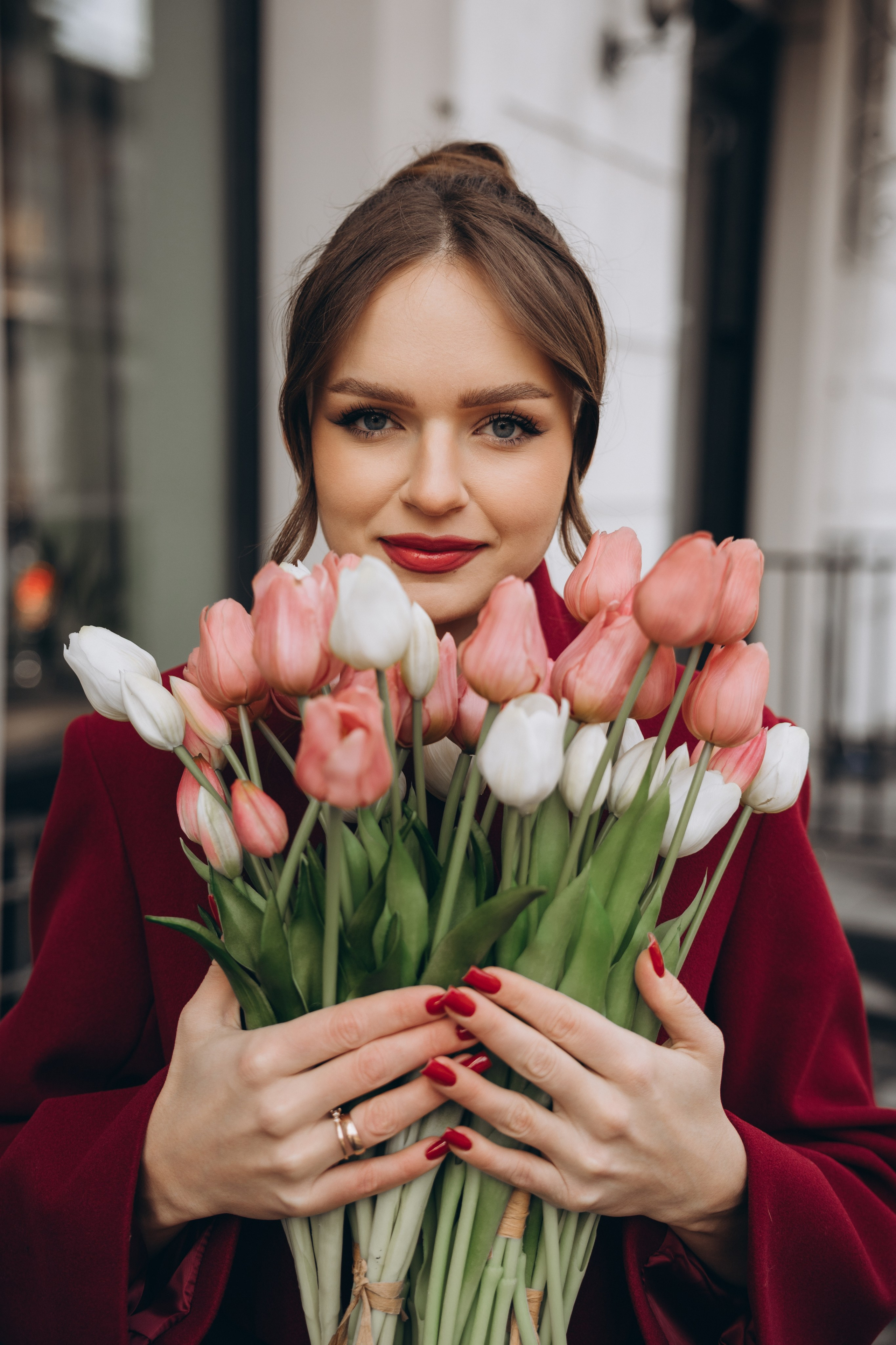 Прогулка с тюльпанами. Свадебный, семейный фотограф в Иркутске Светлана Макаричева