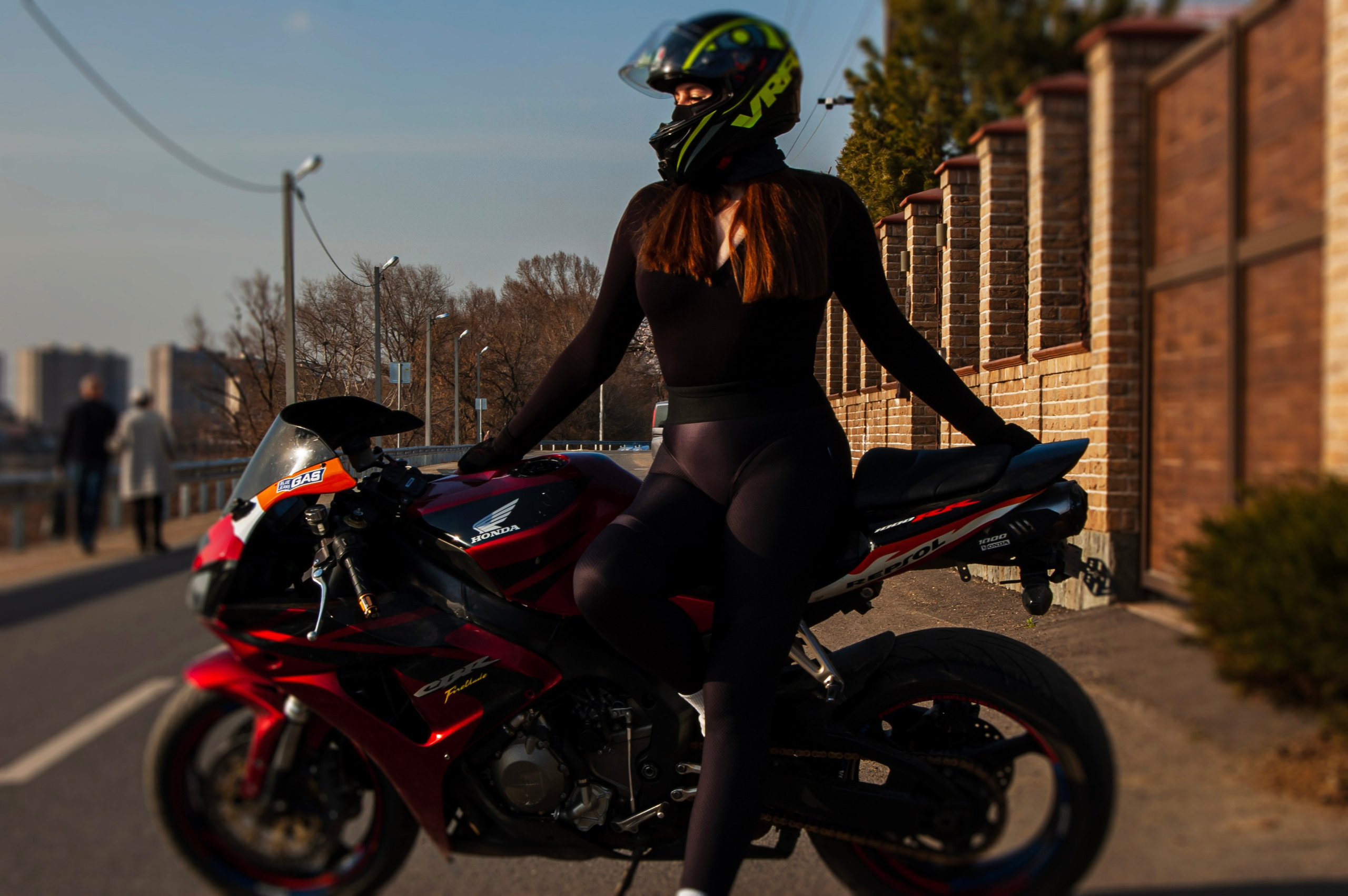 Любовная история для Иры и Коли в парке Победы в Краснодаре. Портретный фотограф в Краснодаре Слава Никитин