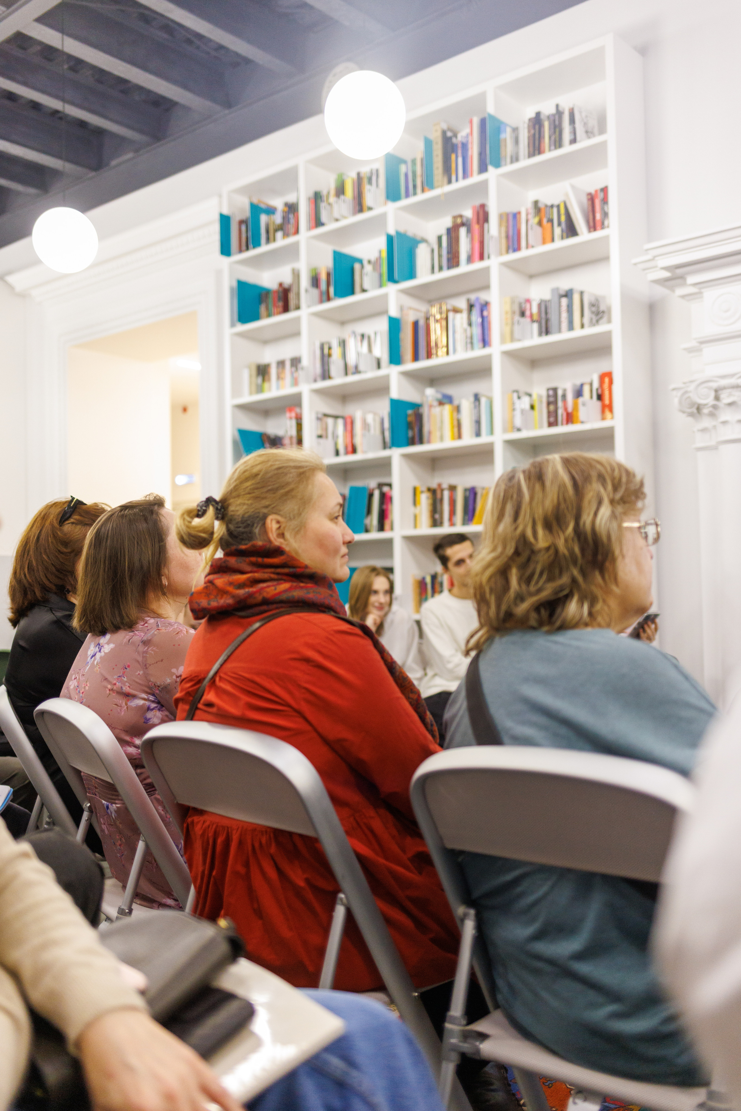Презентация фотокниги «Брод» в Московском музее современного искусства. Ольга Михальчук, художница и фотограф