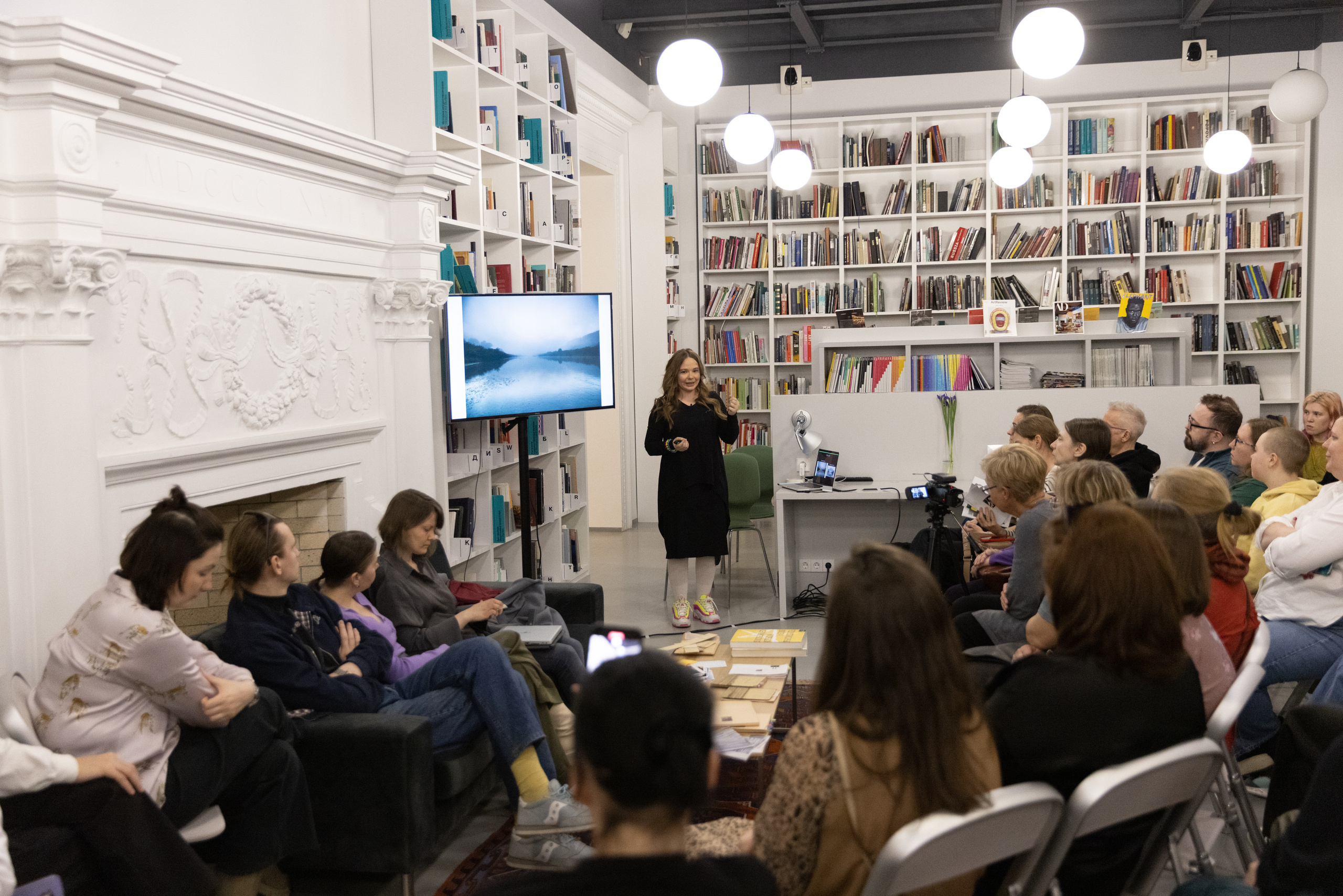 Презентация фотокниги «Брод» в Московском музее современного искусства. Ольга Михальчук, художница и фотограф