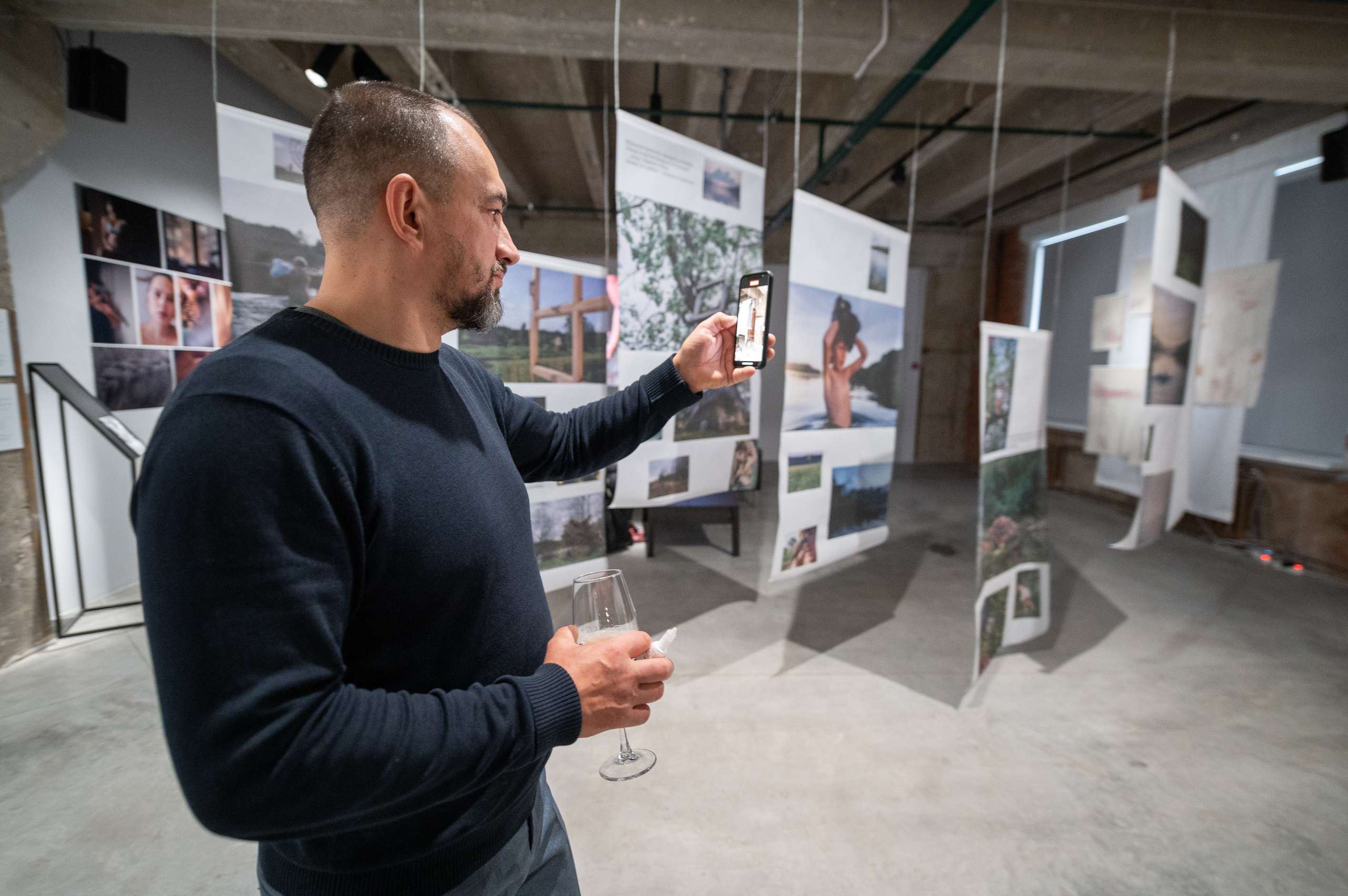 Фотокнига «Брод» визуальной художницы Ольги Михальчук. Ольга Михальчук, художница и фотограф
