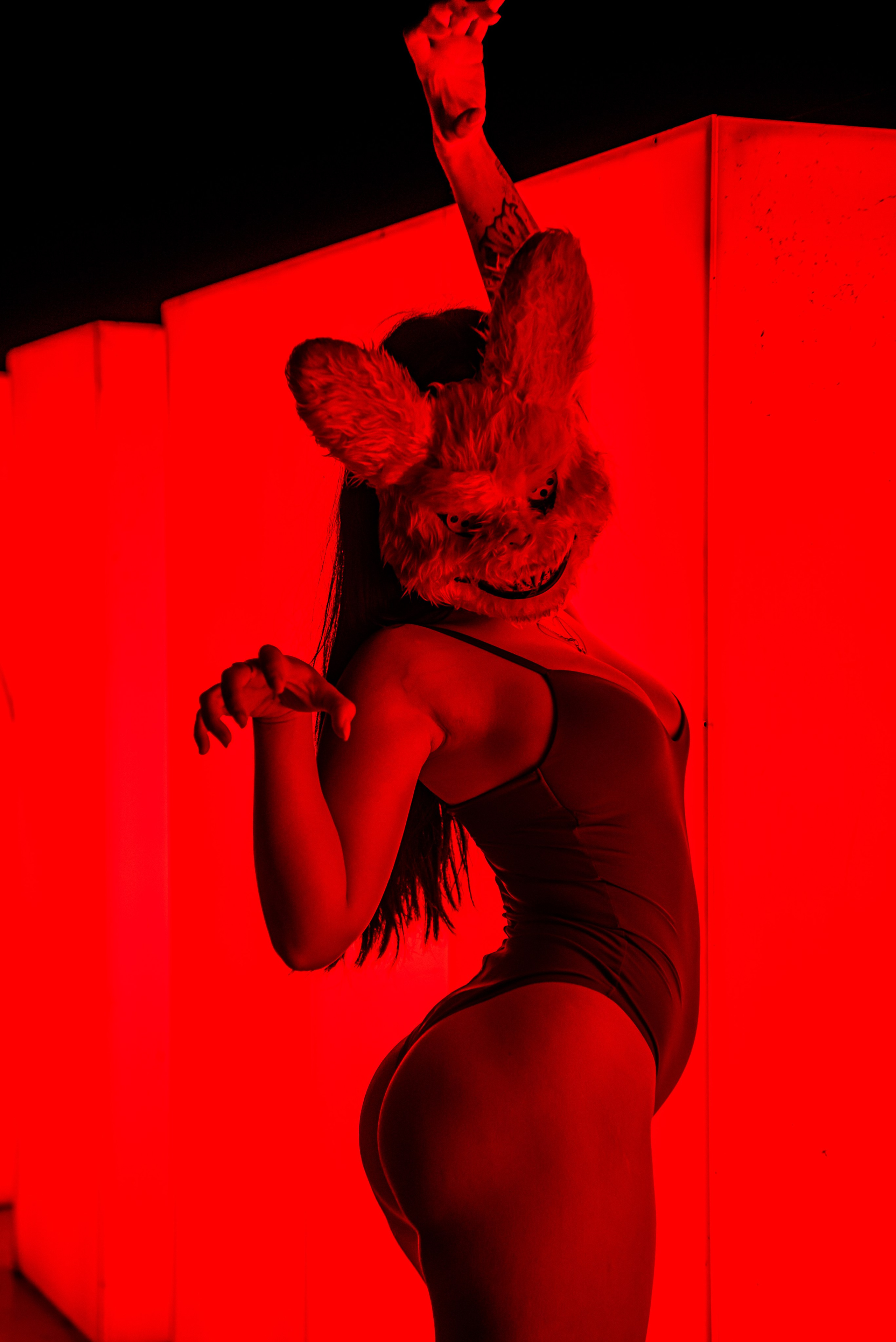 Индивидуальная эротическая фотосессия на улице в Волгограде. Фотограф в Волгограде и Волжском Александр Горбань