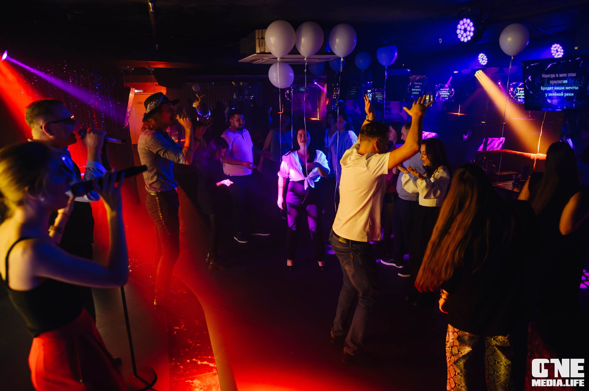 Фотоотчет из караоке-клуба Эйфория. One Media Life: фоторепортажи, фотоотчеты с мероприятий и заведений