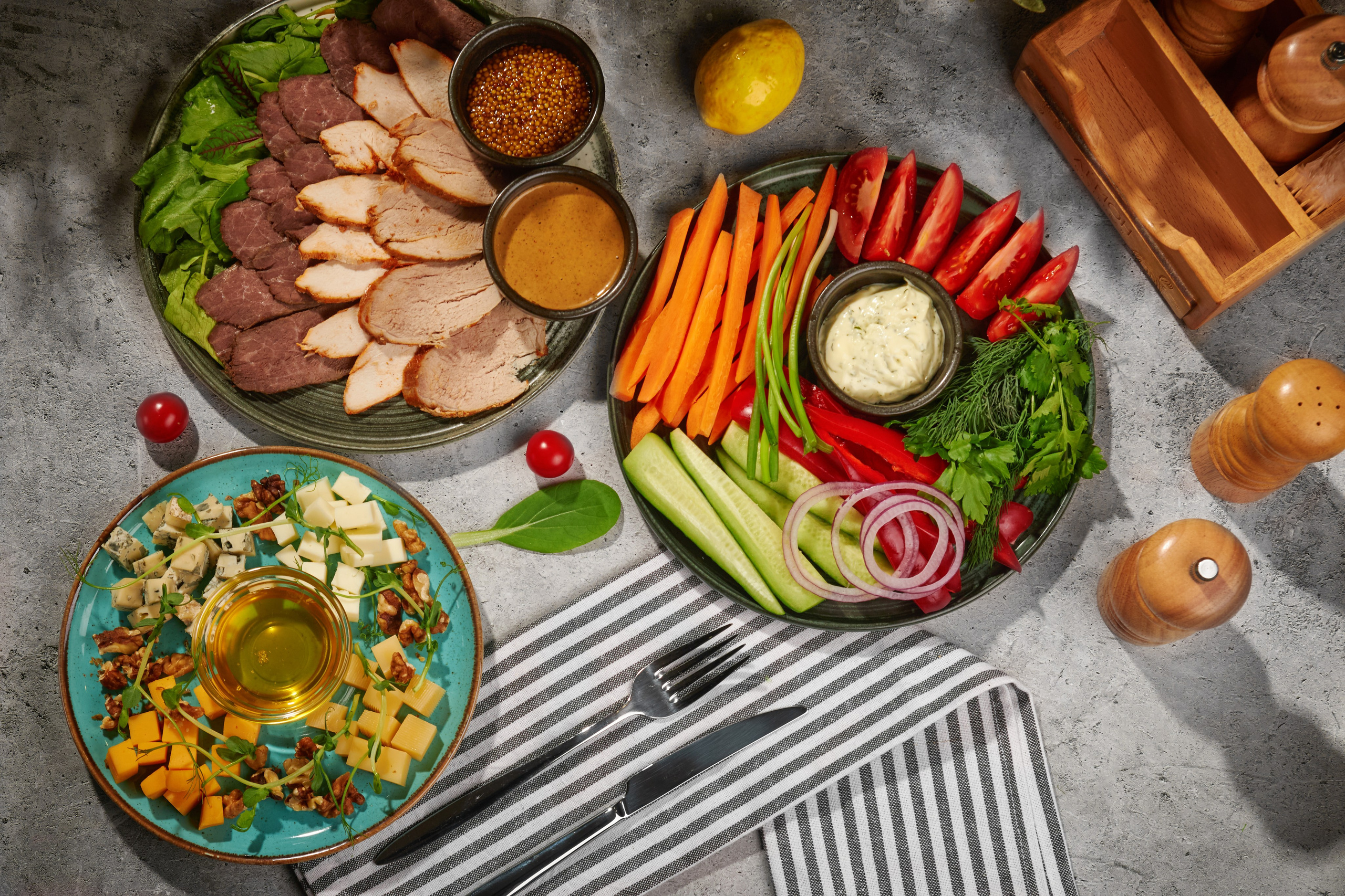 Ассорти закусок для меню гастробара Lemon, предметная фуд-съёмка, Саратов