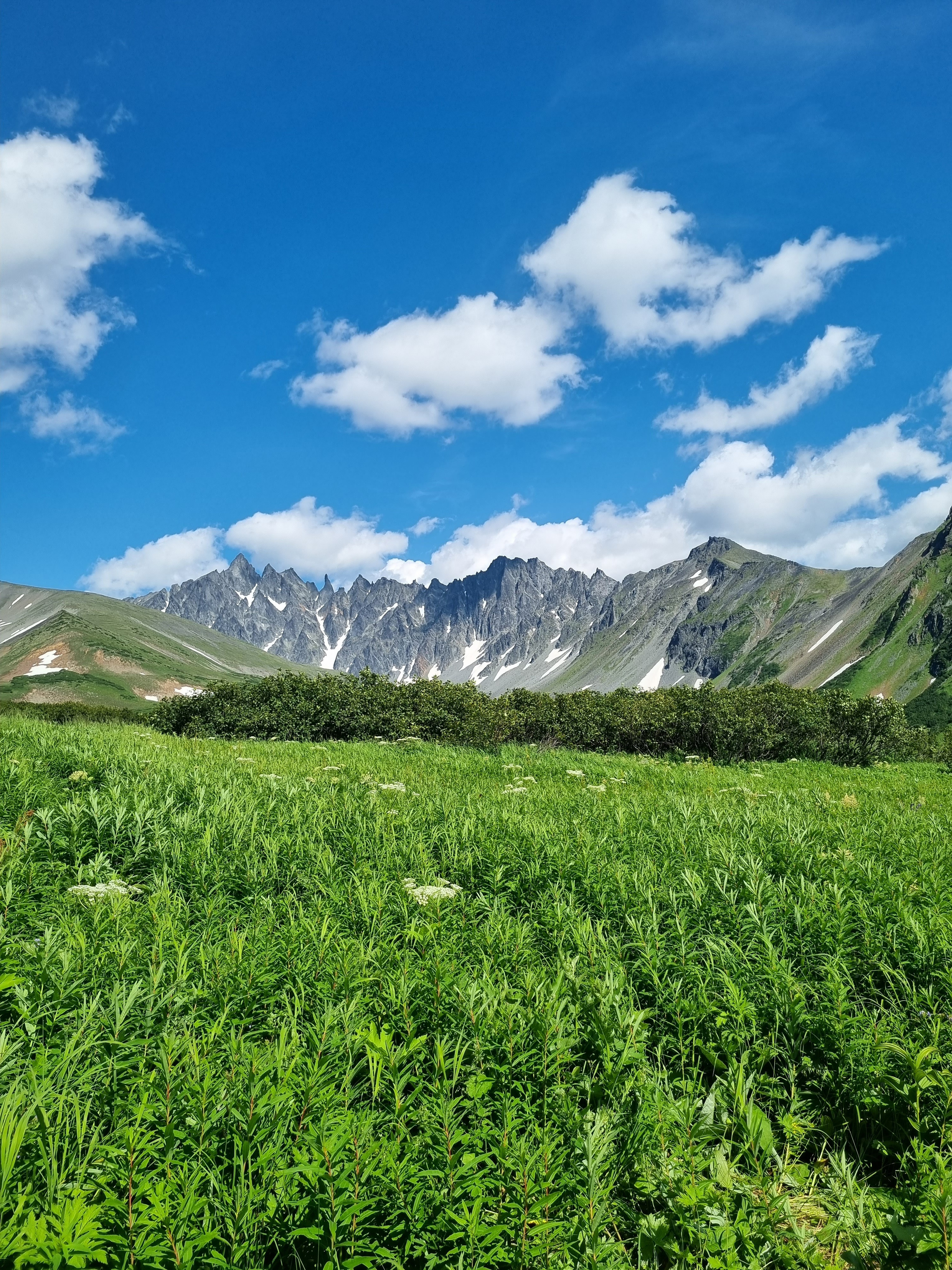 Горный хребет Ганальские Востряки. Экскурсионные туры по Камчатке