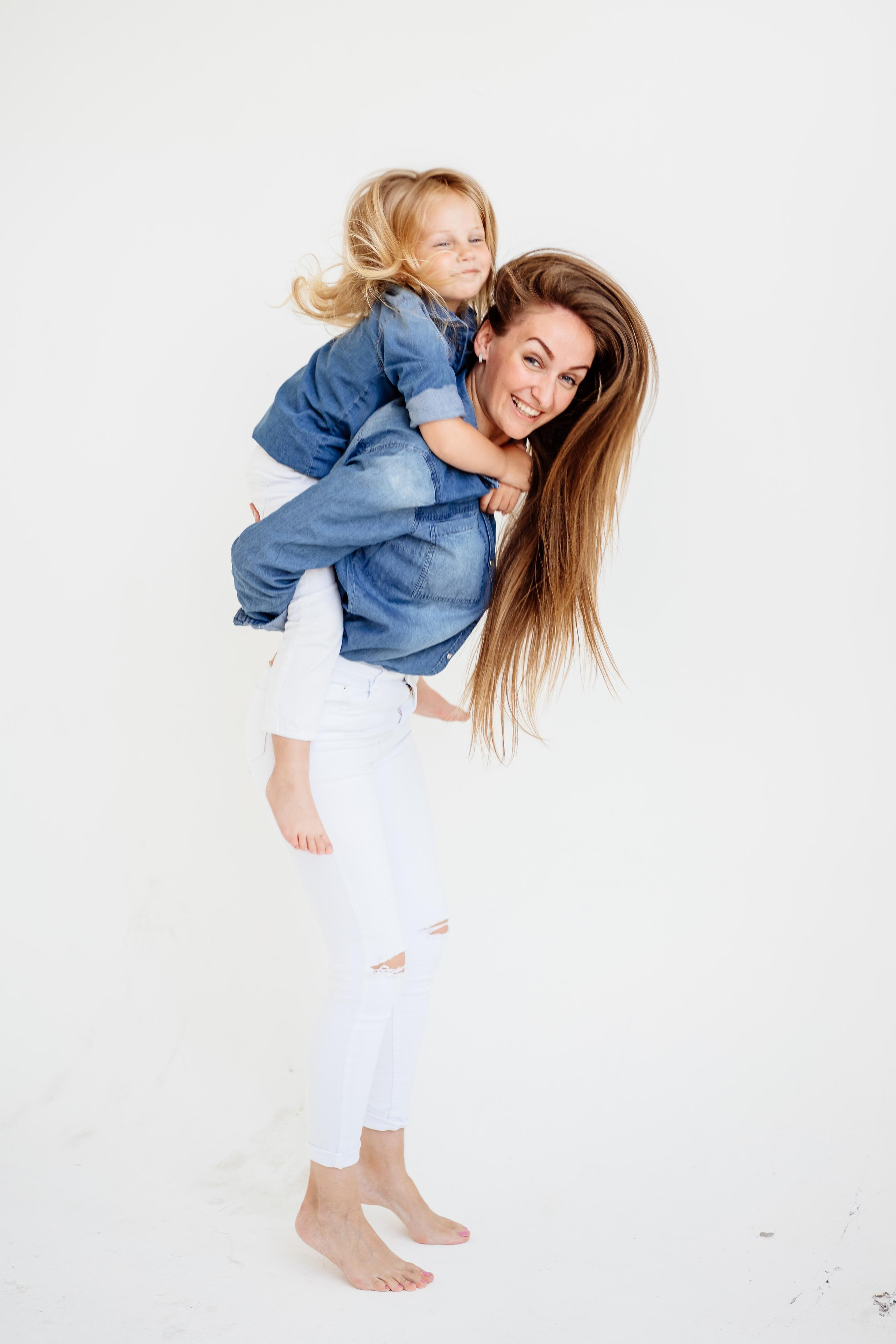 Света и Варя. Фотограф Карина Клапотовская в Москве и Московской области